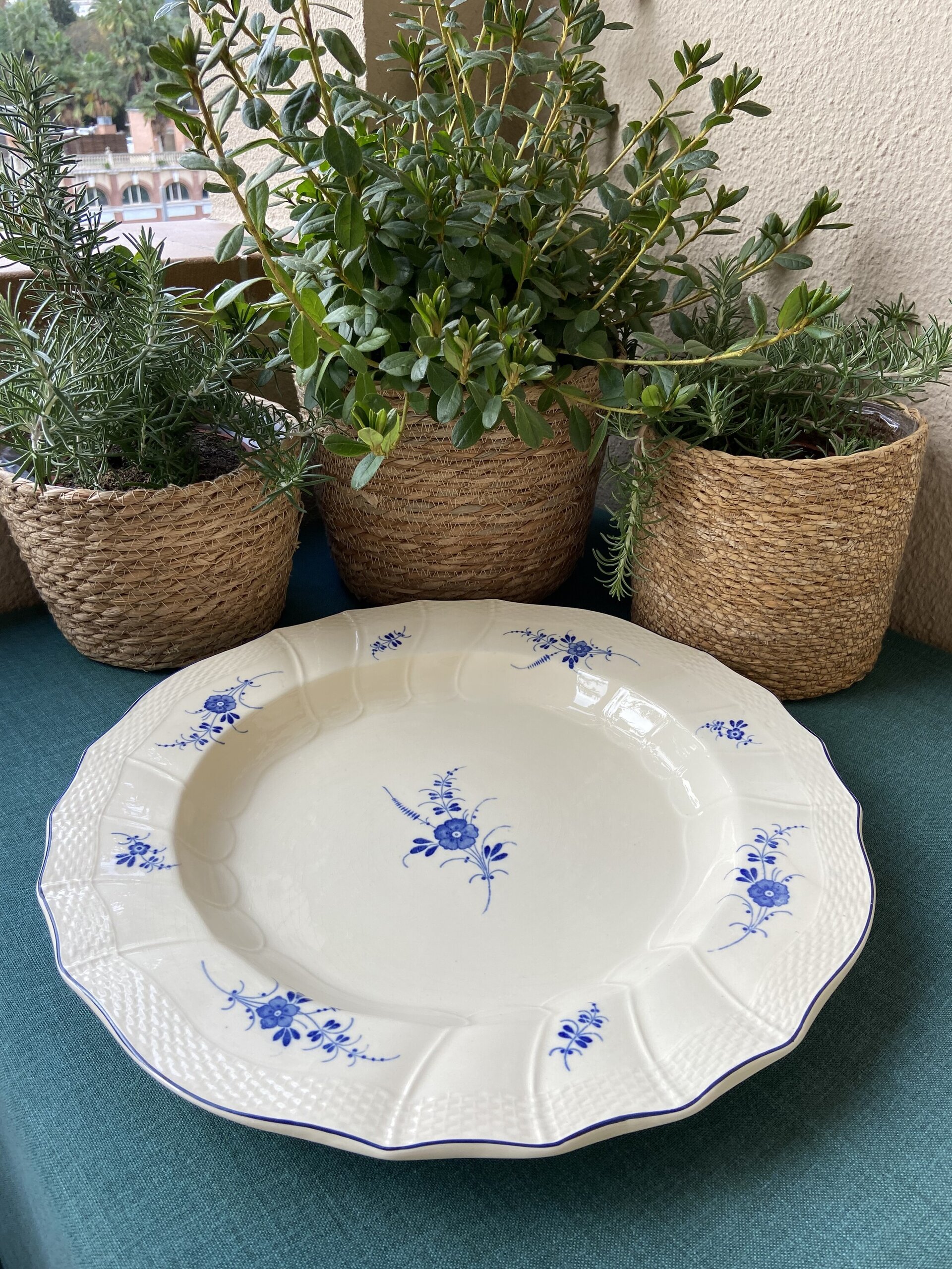 Fuente redonda "Villeroy & Boch". - 1
