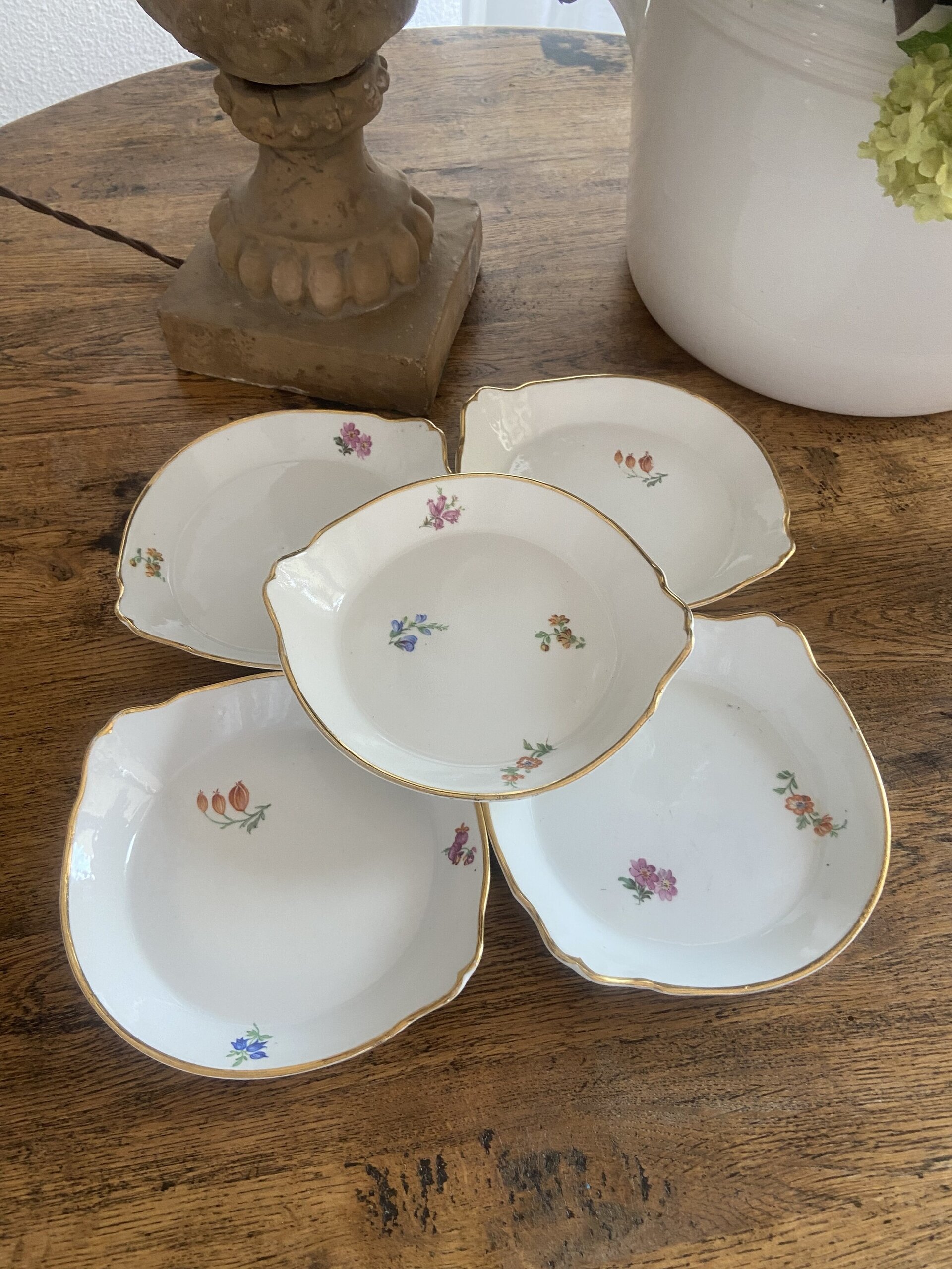 5 fuentes individuales en porcelana "Isard". - 1