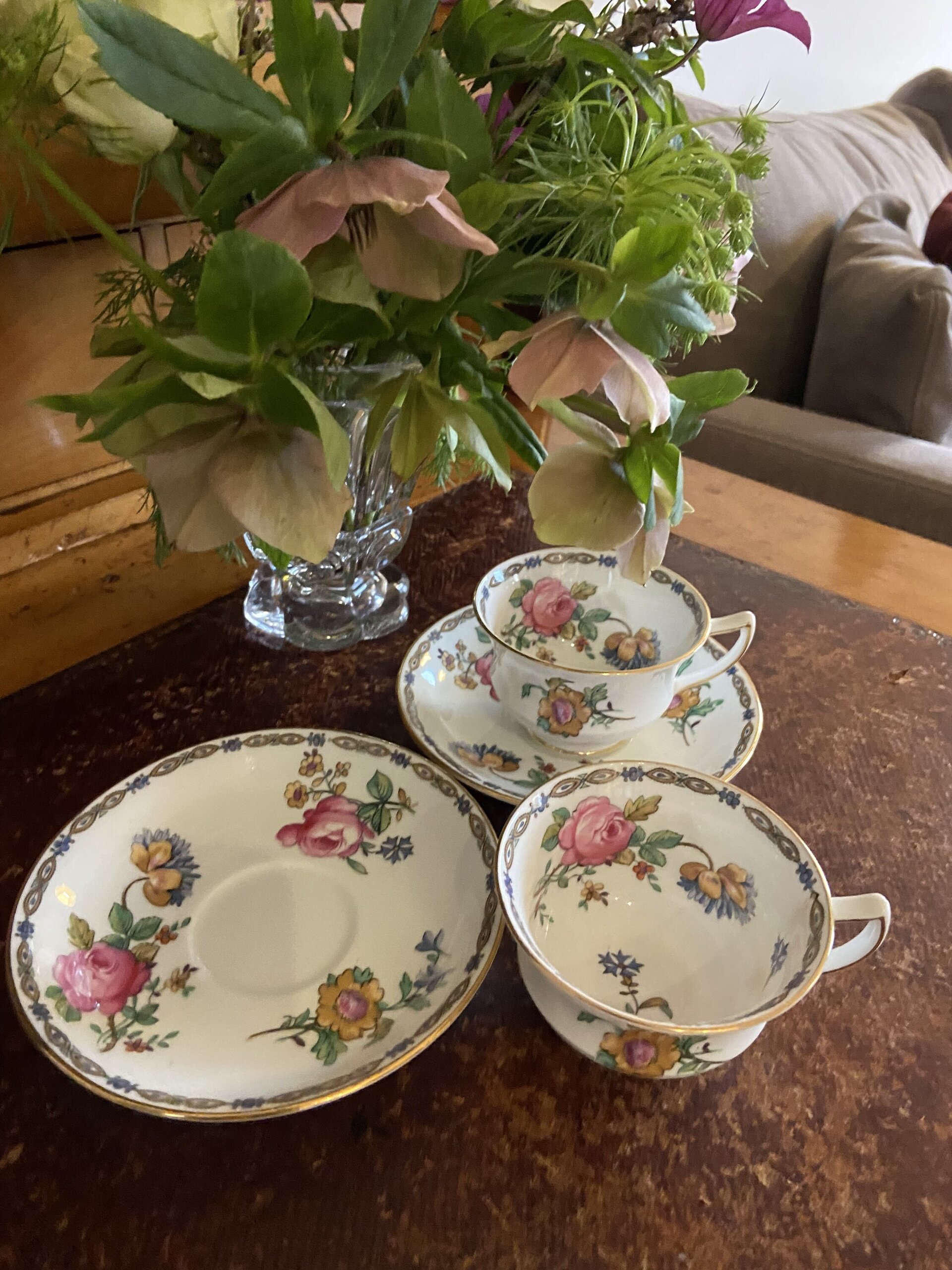 Pareja de tazas decafe en fina porcelana inglesa "Aynsley". - 3