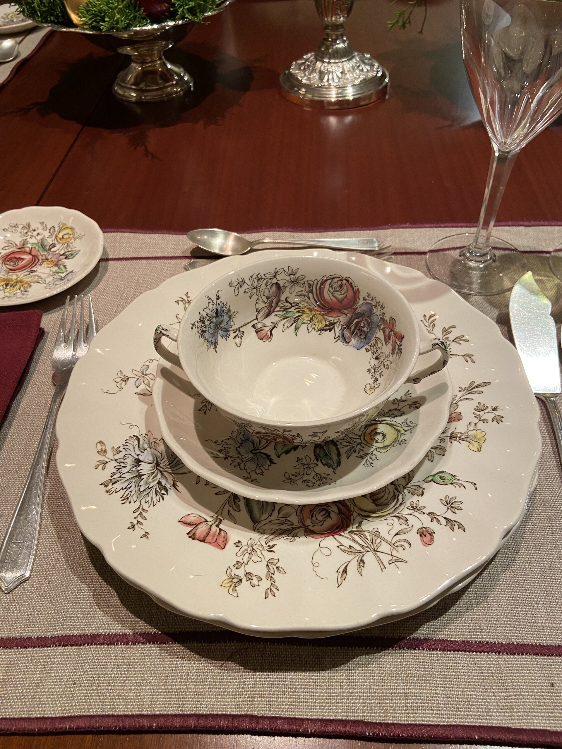 Vajilla en loza inglesa "Jonhson Bros" (mod. Sheraton). - 6