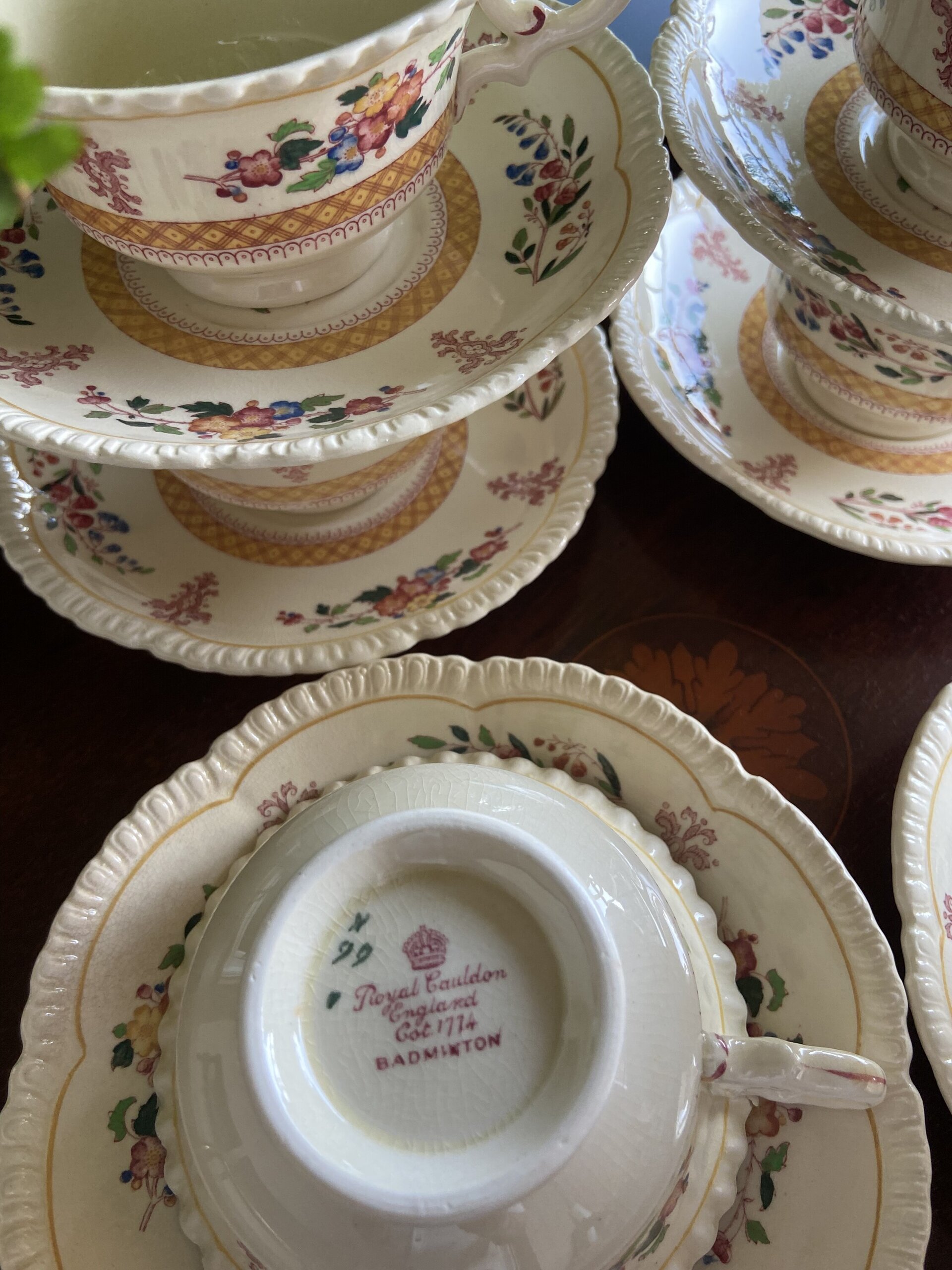 7 tazas de té/desayuno en loza inglesa "Royal Couldon" - 3