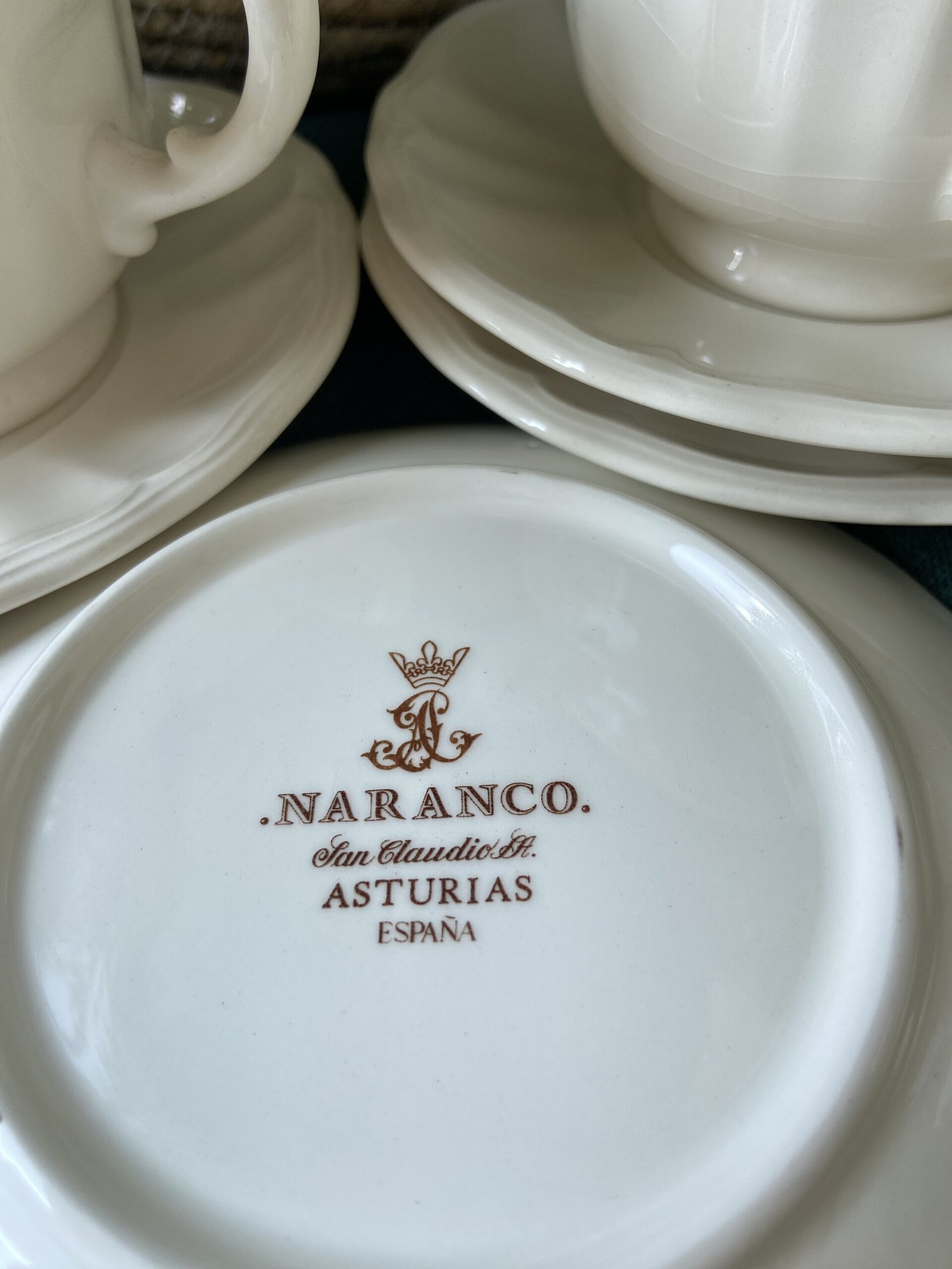 8 tazas de té en loza de "San Claudio" mod. Naranco Blanco. - 6