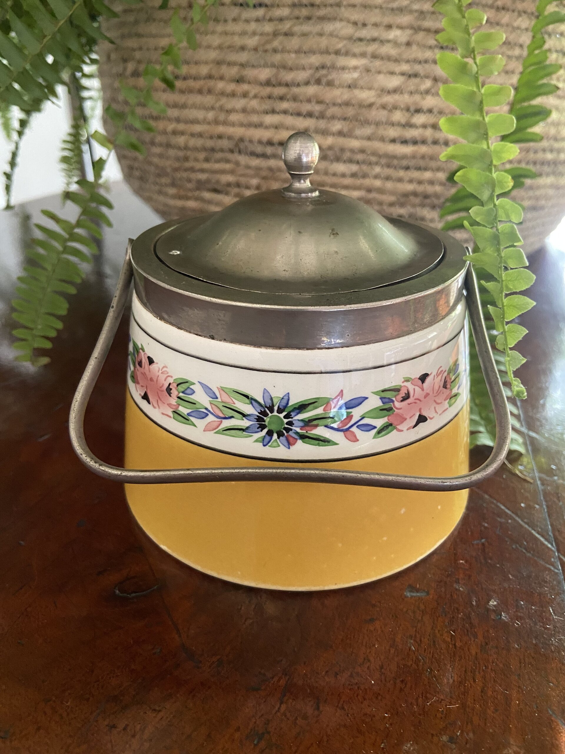 azucarero en loza con asa y tapa de metal "Cerámica Unión" Barcelona. - 5