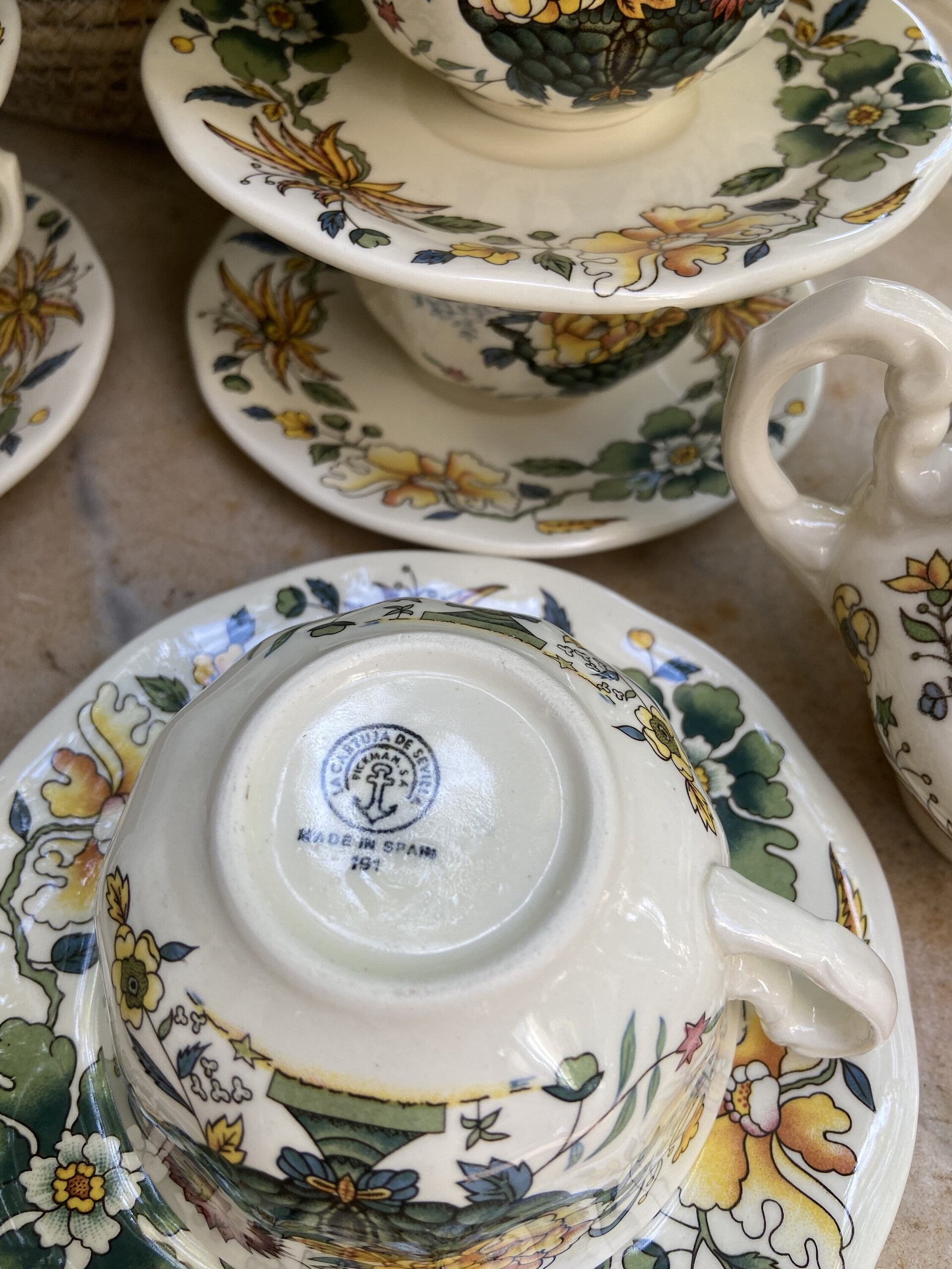 9 tazas de té y azucarero "La Cartuja de Sevilla" Pickman S.A. (mod. Bellavista) - 4