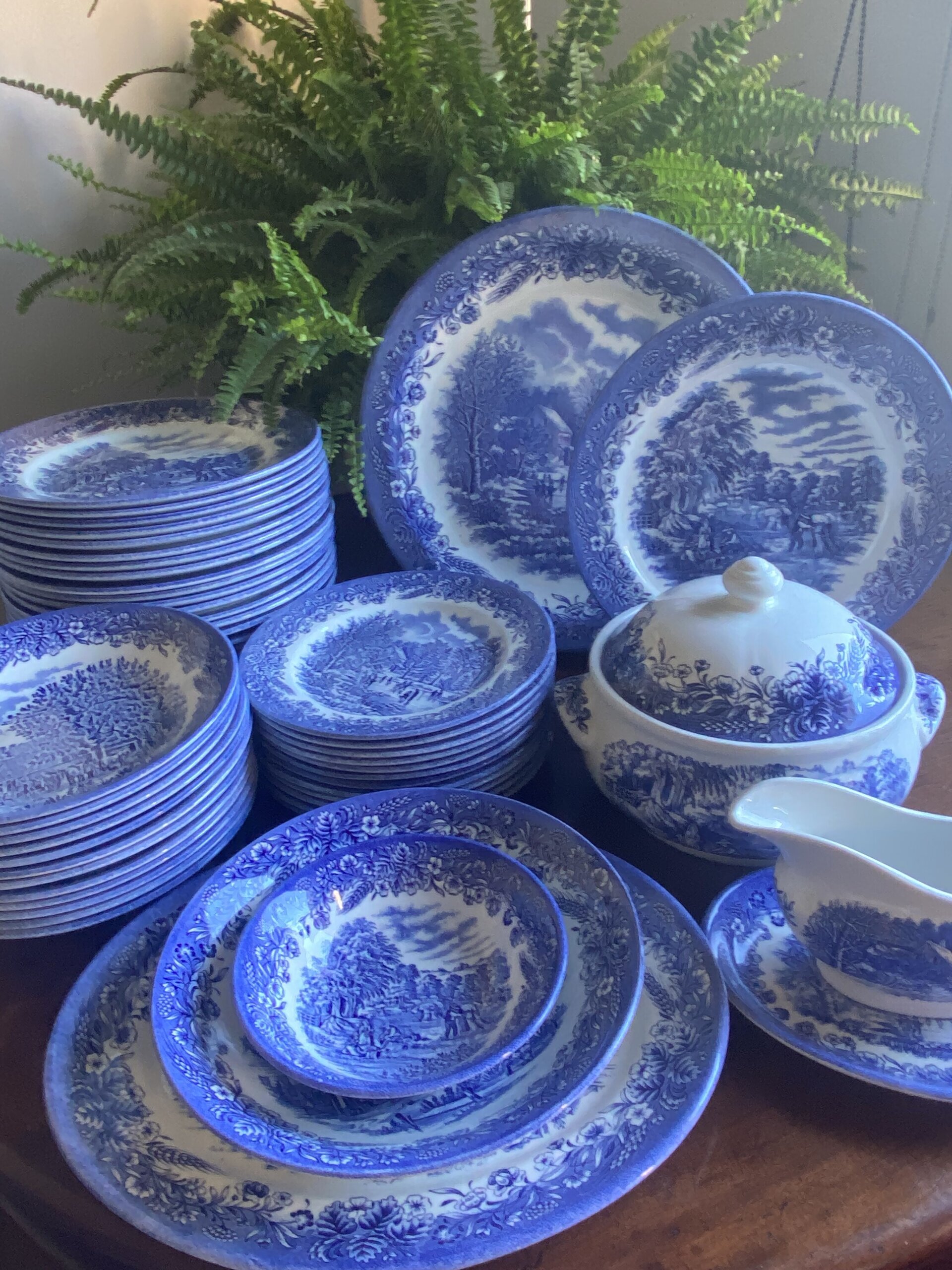 Vajilla en loza inglesa "Churchill" - 1