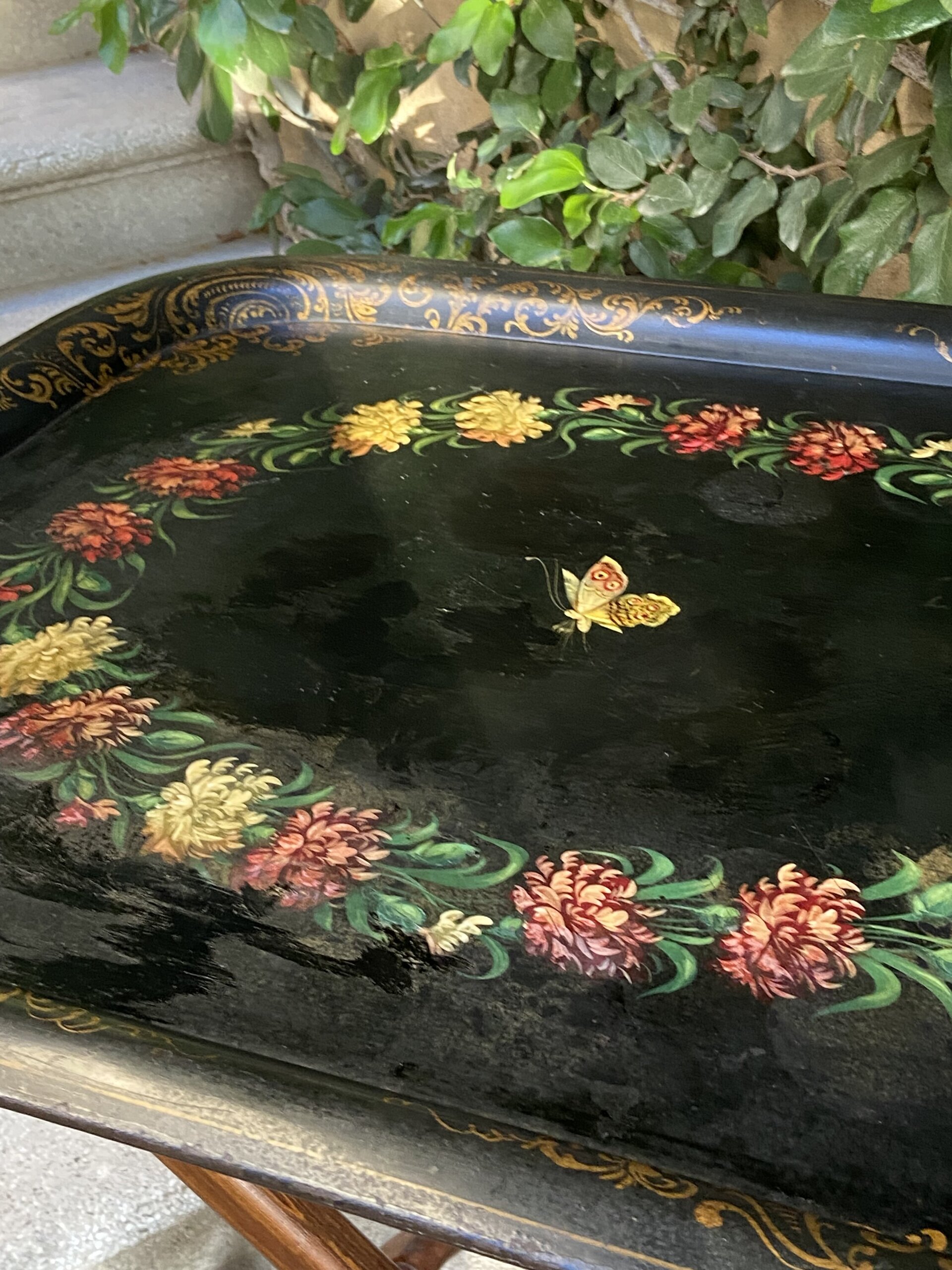 Bandeja de hierro flores y mariposa. - 5