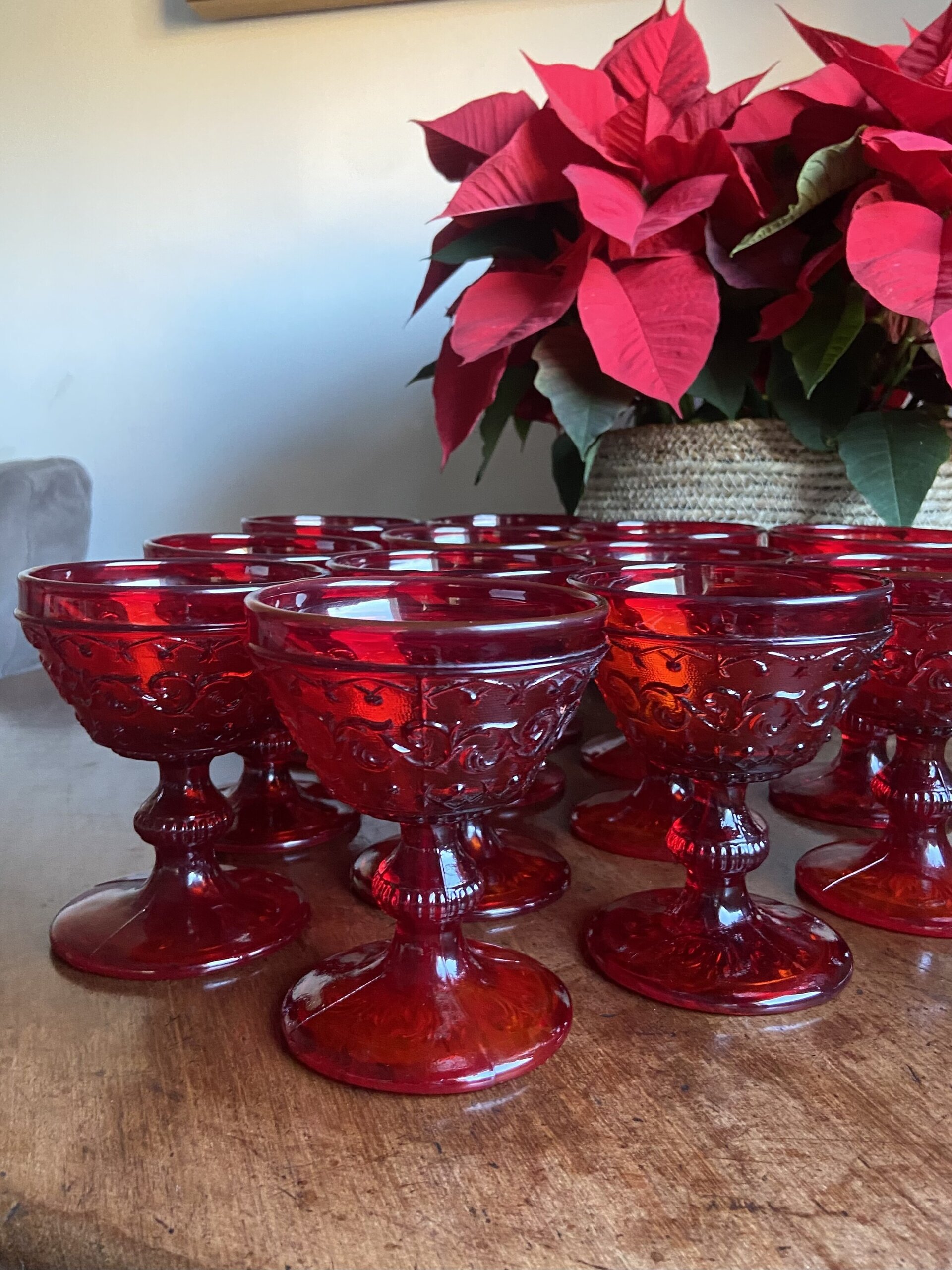 11 copas rojas en vidrio prensado - 1