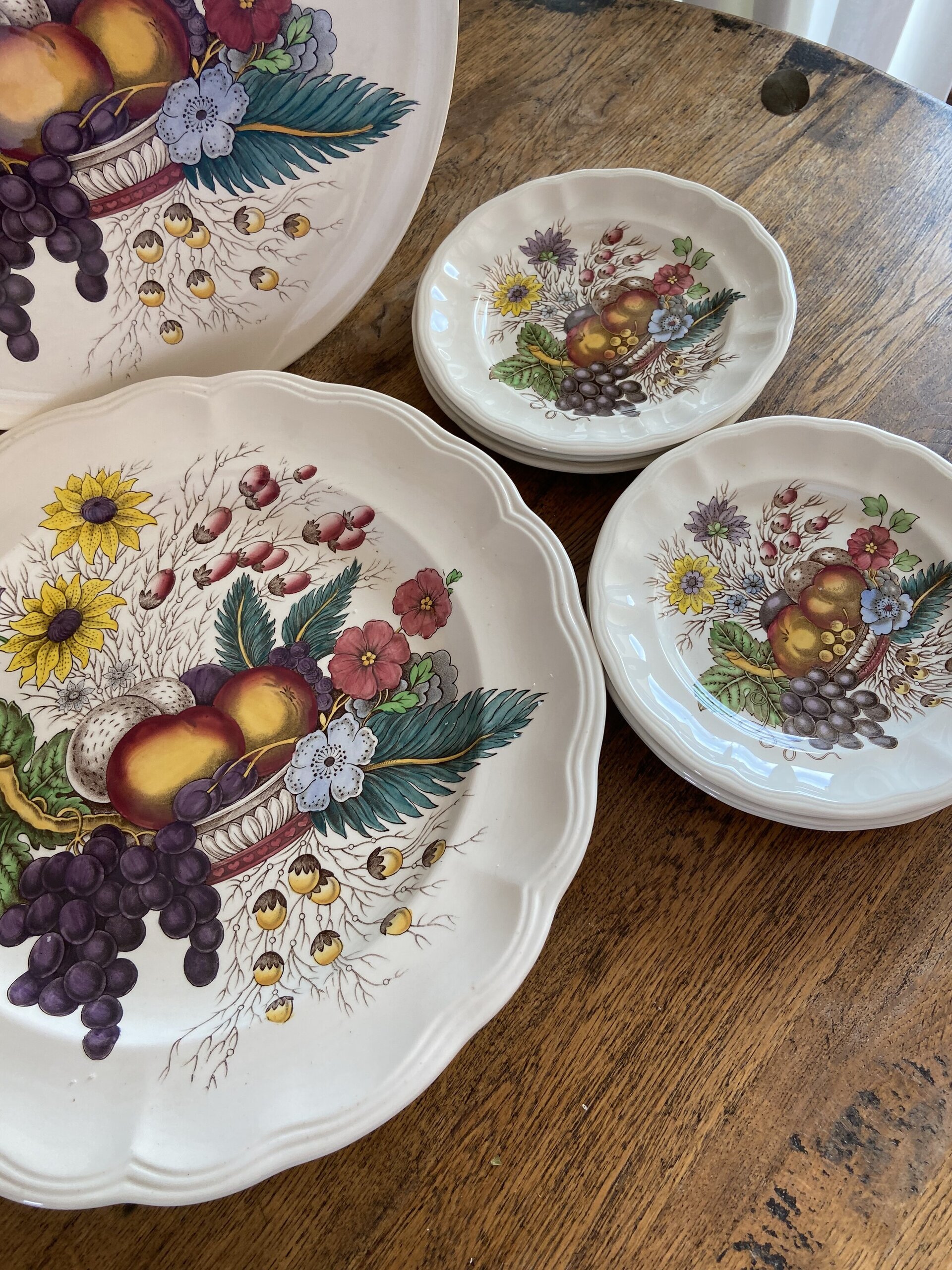 Fuente y 6 platos de merienda en loza inglesa "Spode". - 2