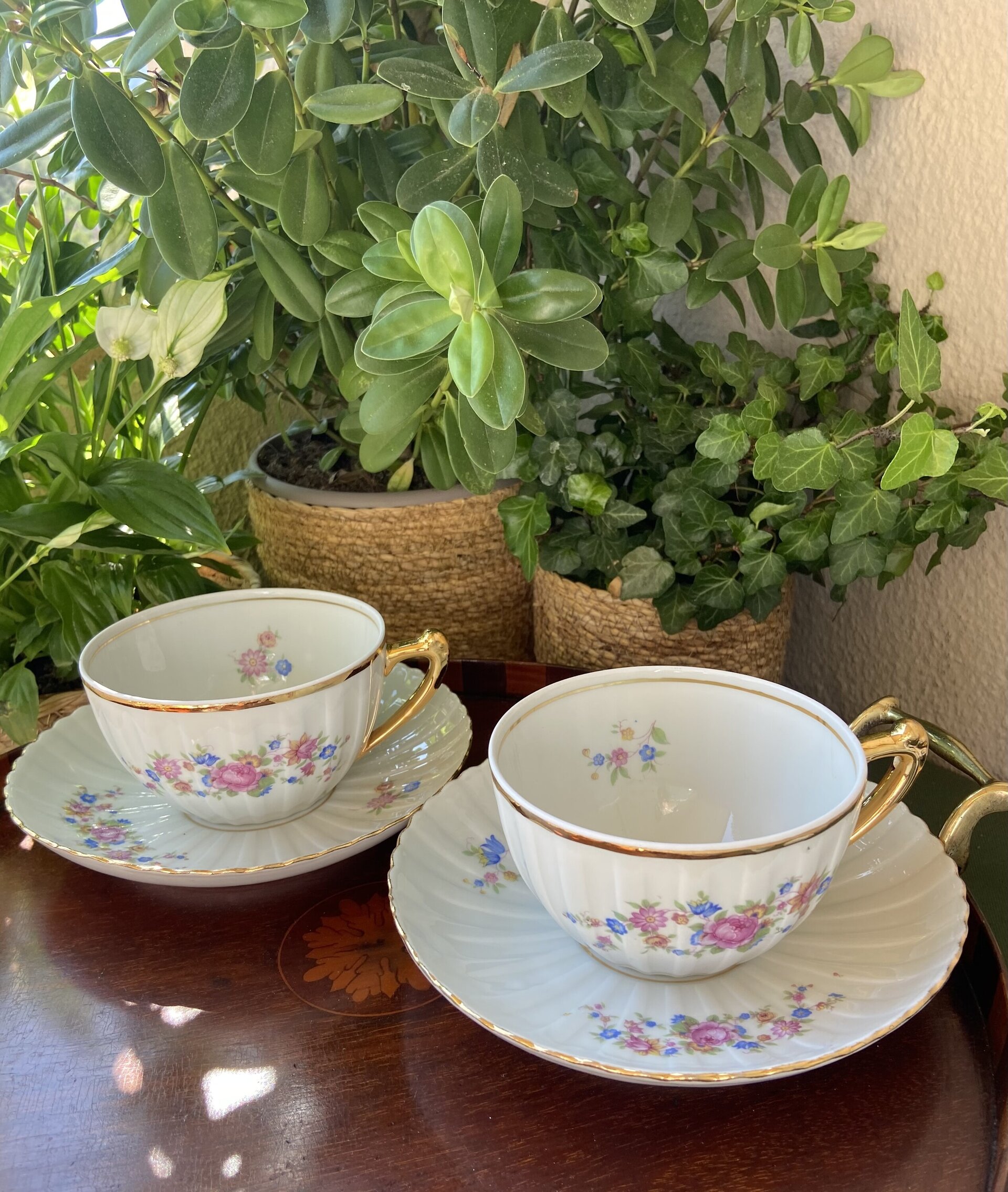 Pareja de tazas desayuno en porcelana "Santa Clara". - 1