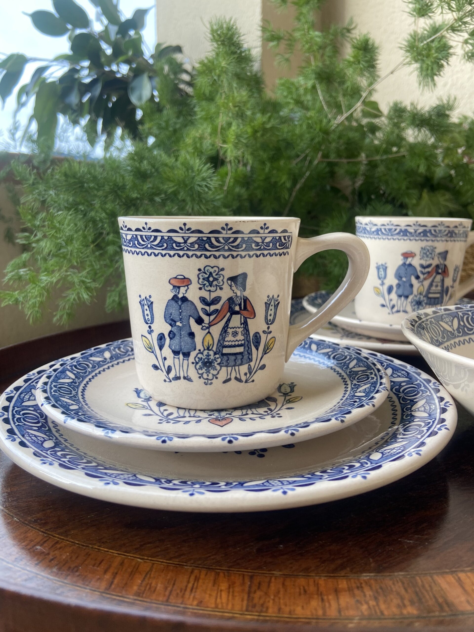 Juego de desayuno en loza inglesa "Johnson Brothers" - 3