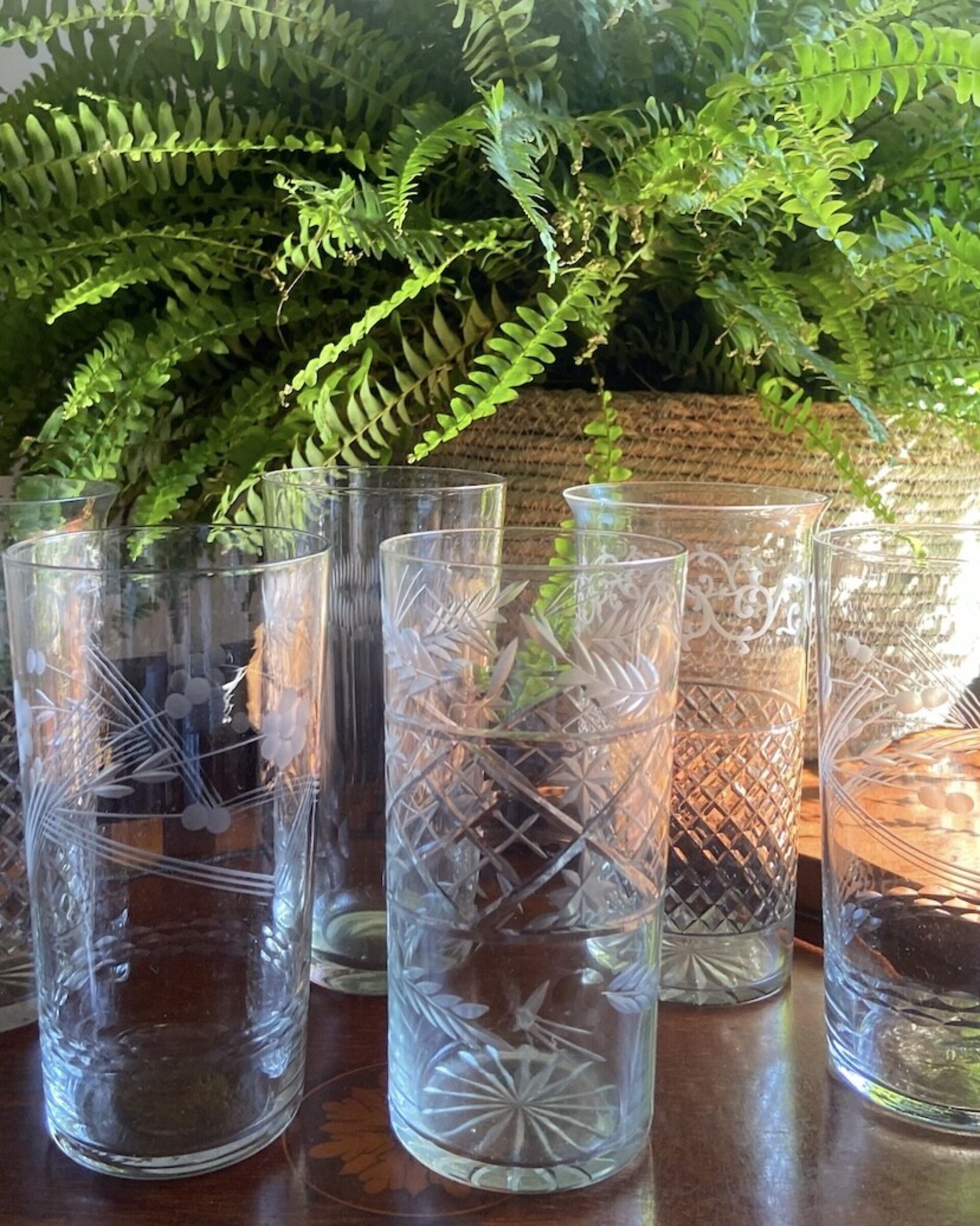 6 vasos de refresco con diferentes tallas. - 5