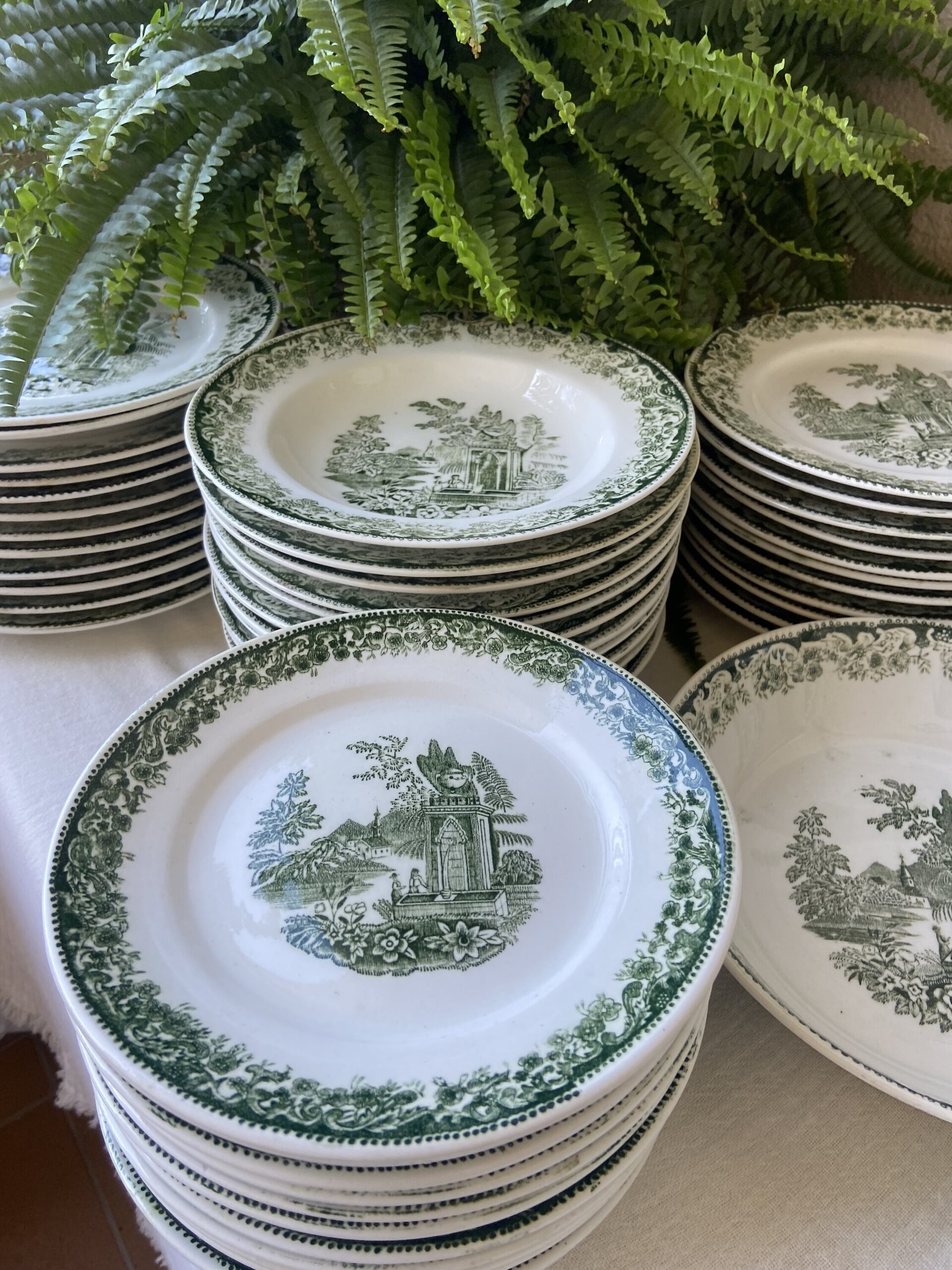 Vajilla en loza "Alvarez" Vigo. - 4