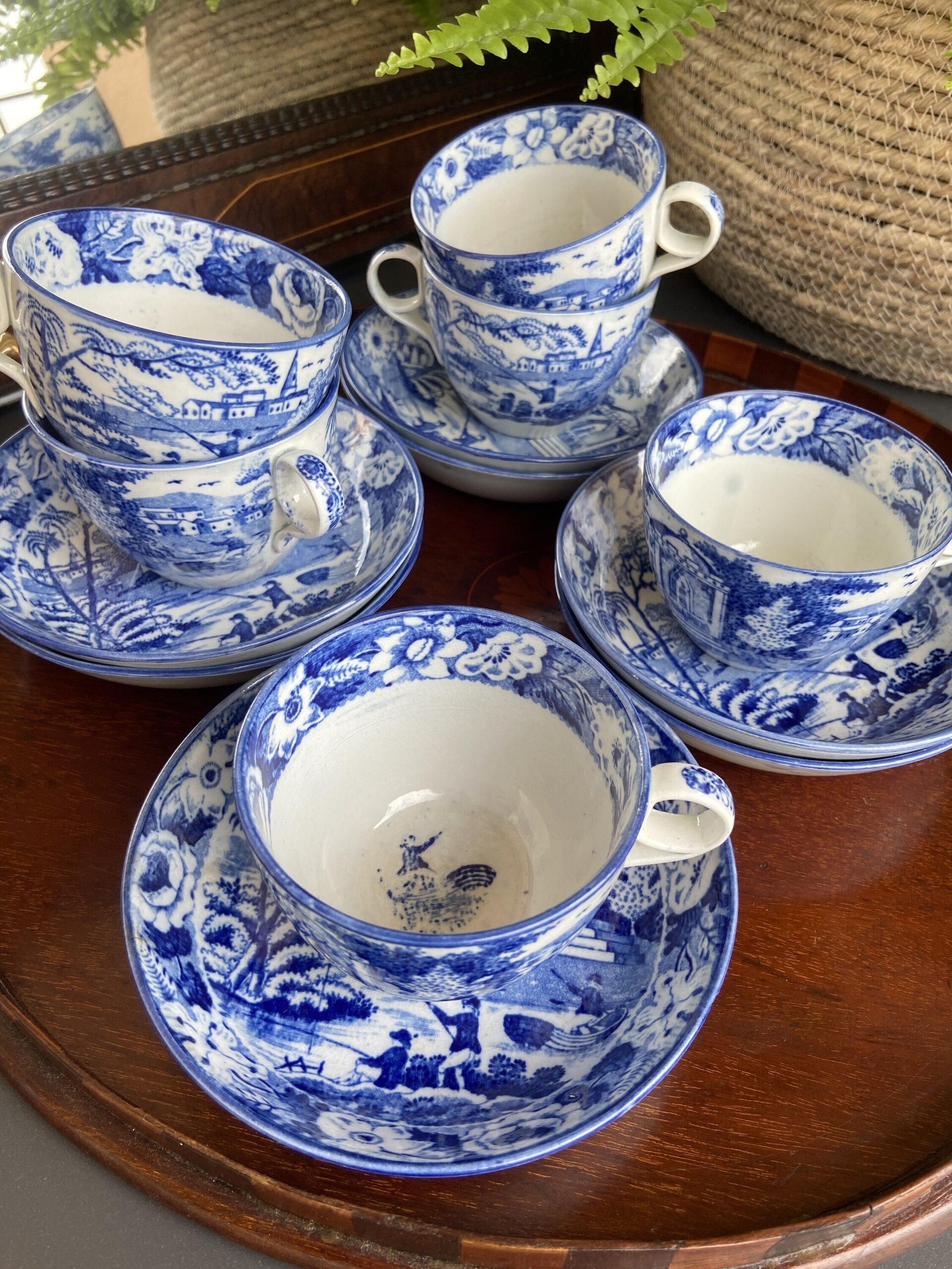 6 tazas de té en fina loza inglesa. - 12