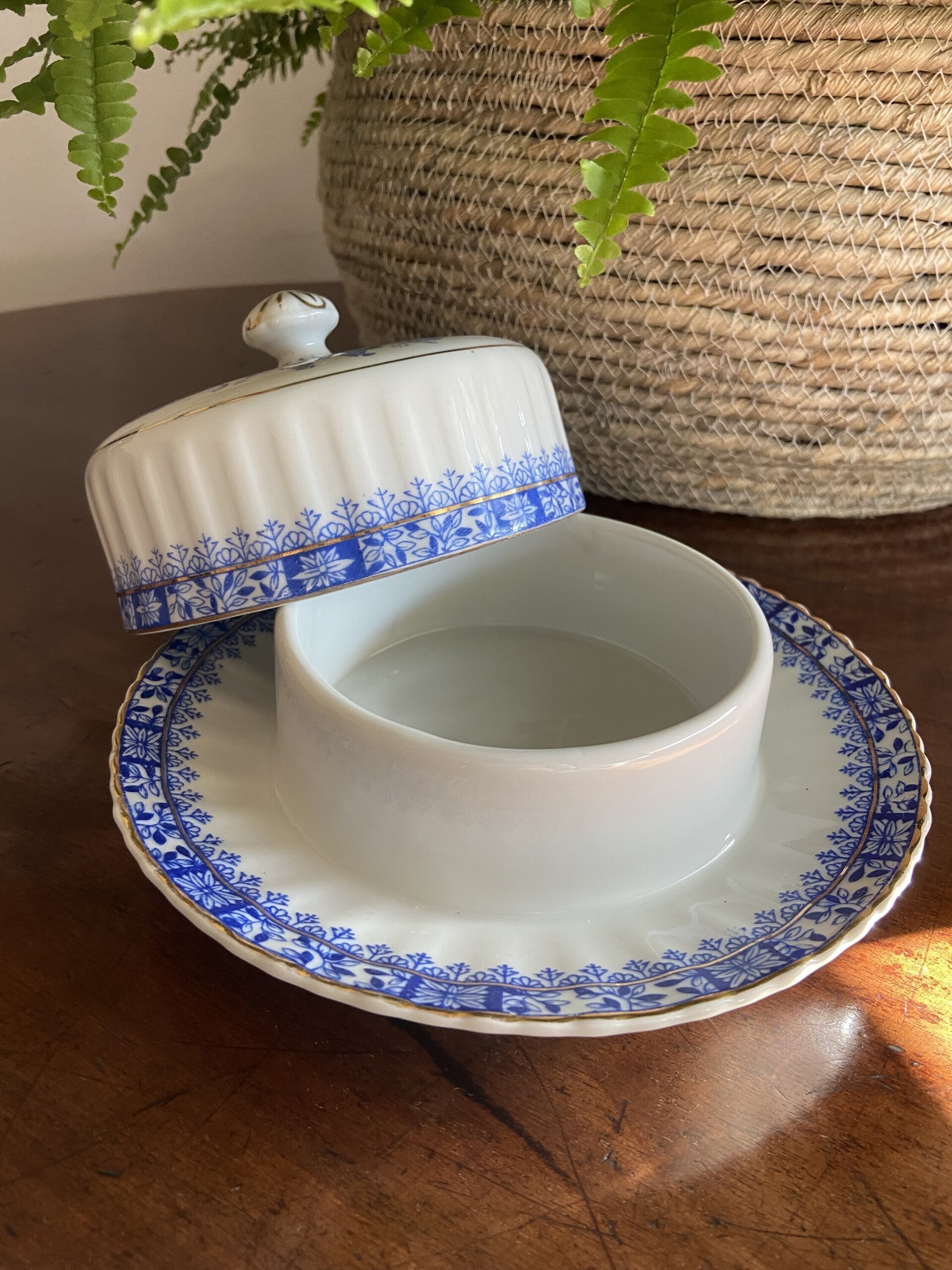 Mantequillera en porcelana "Saint Claire". China Blau. - 3