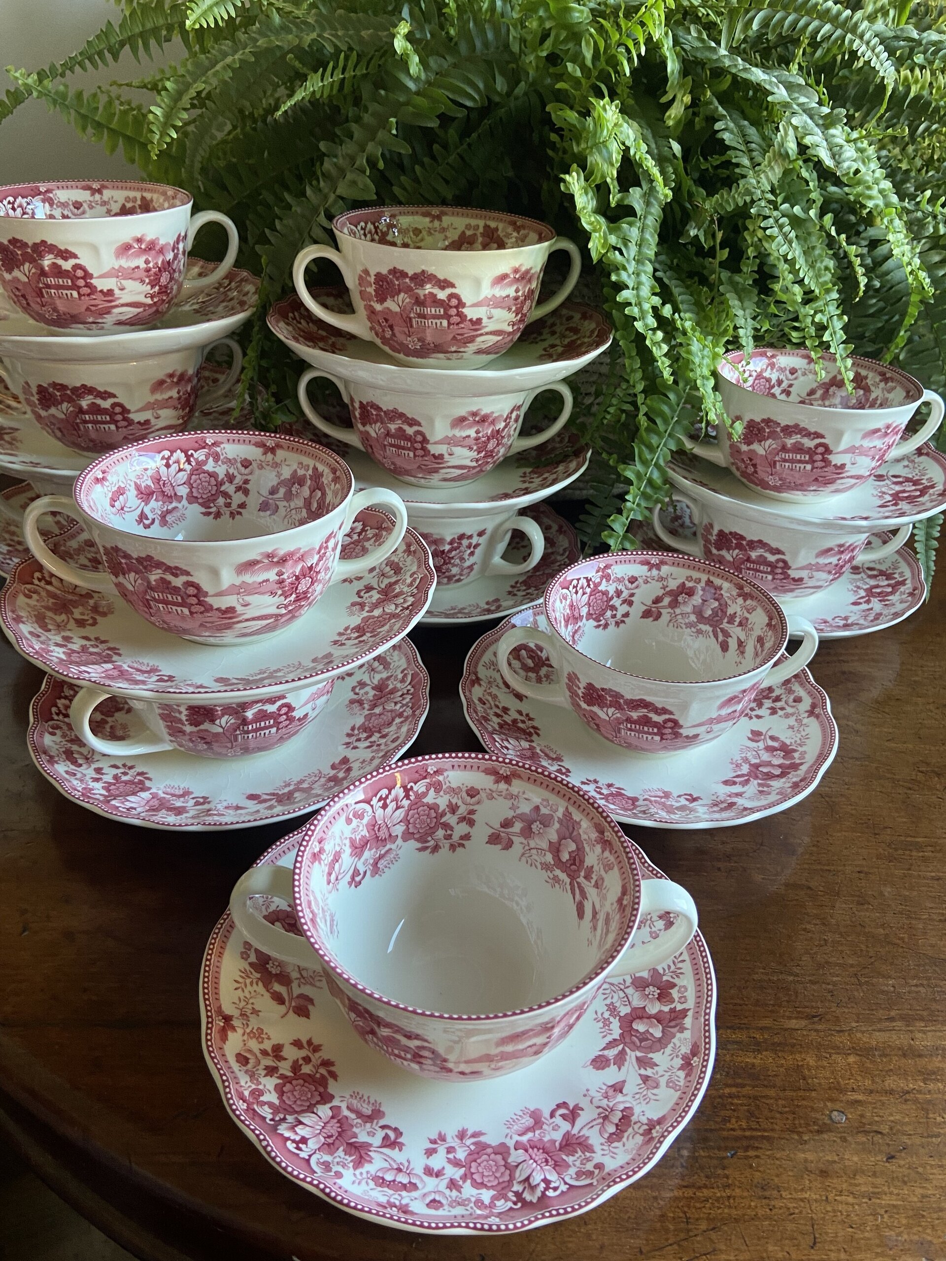 12 tazas de consomé en loza de "San Claudio" Asturias. - 5