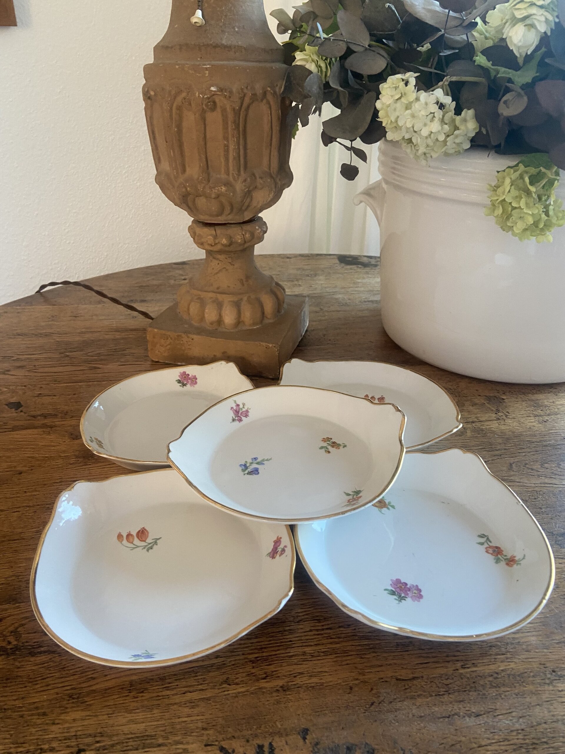 5 fuentes individuales en porcelana "Isard".3 - 4