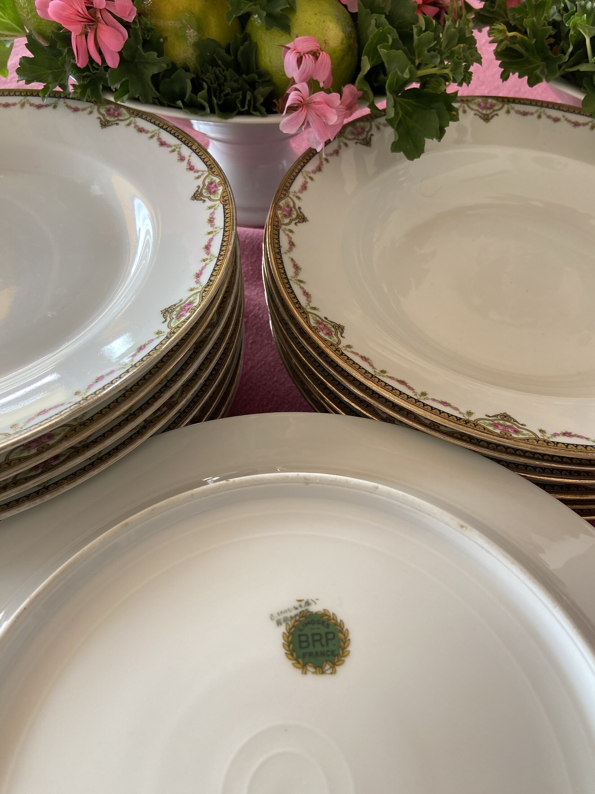 Platos en porcelana francesa de Limoges. - 4