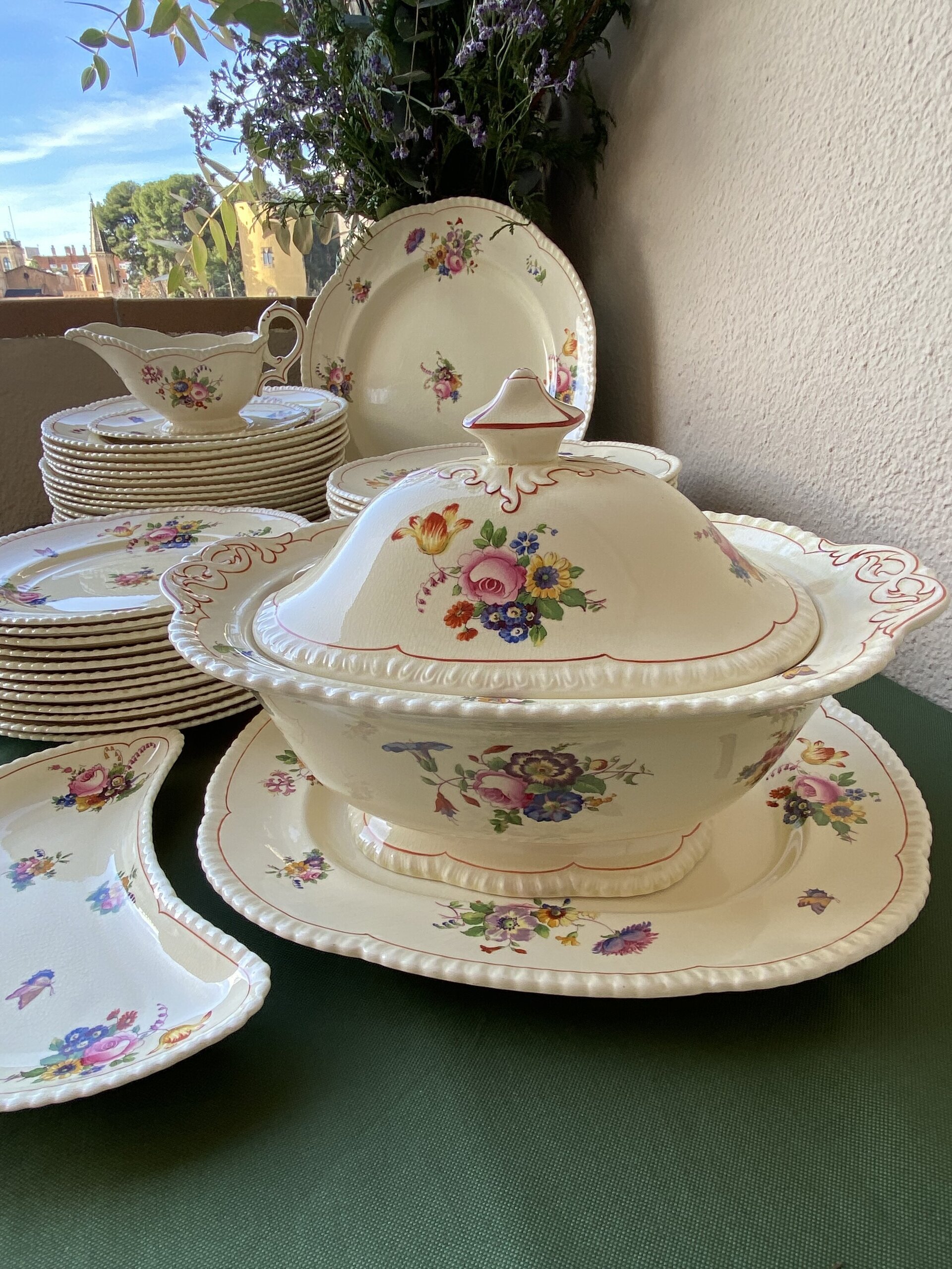 Vajilla en loza inglesa "Royal Couldon". - 3