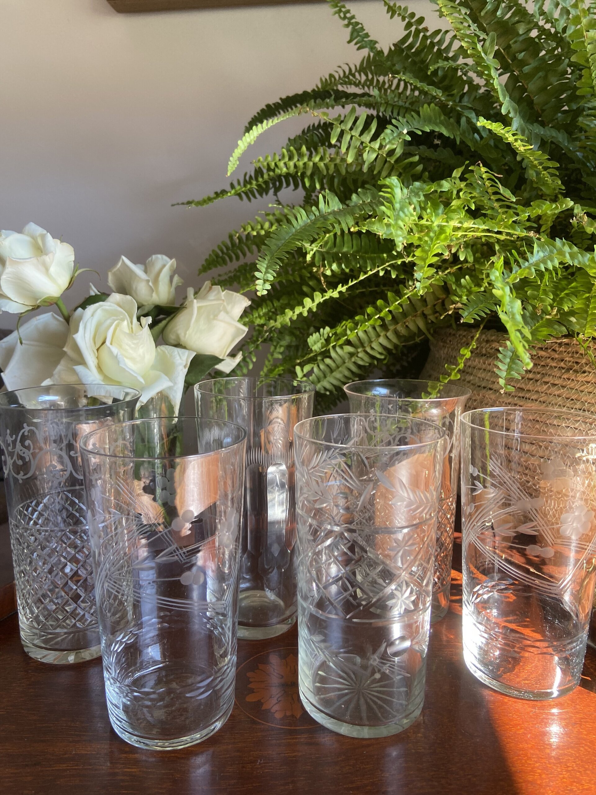 6 vasos de refresco con diferentes tallas. - 2