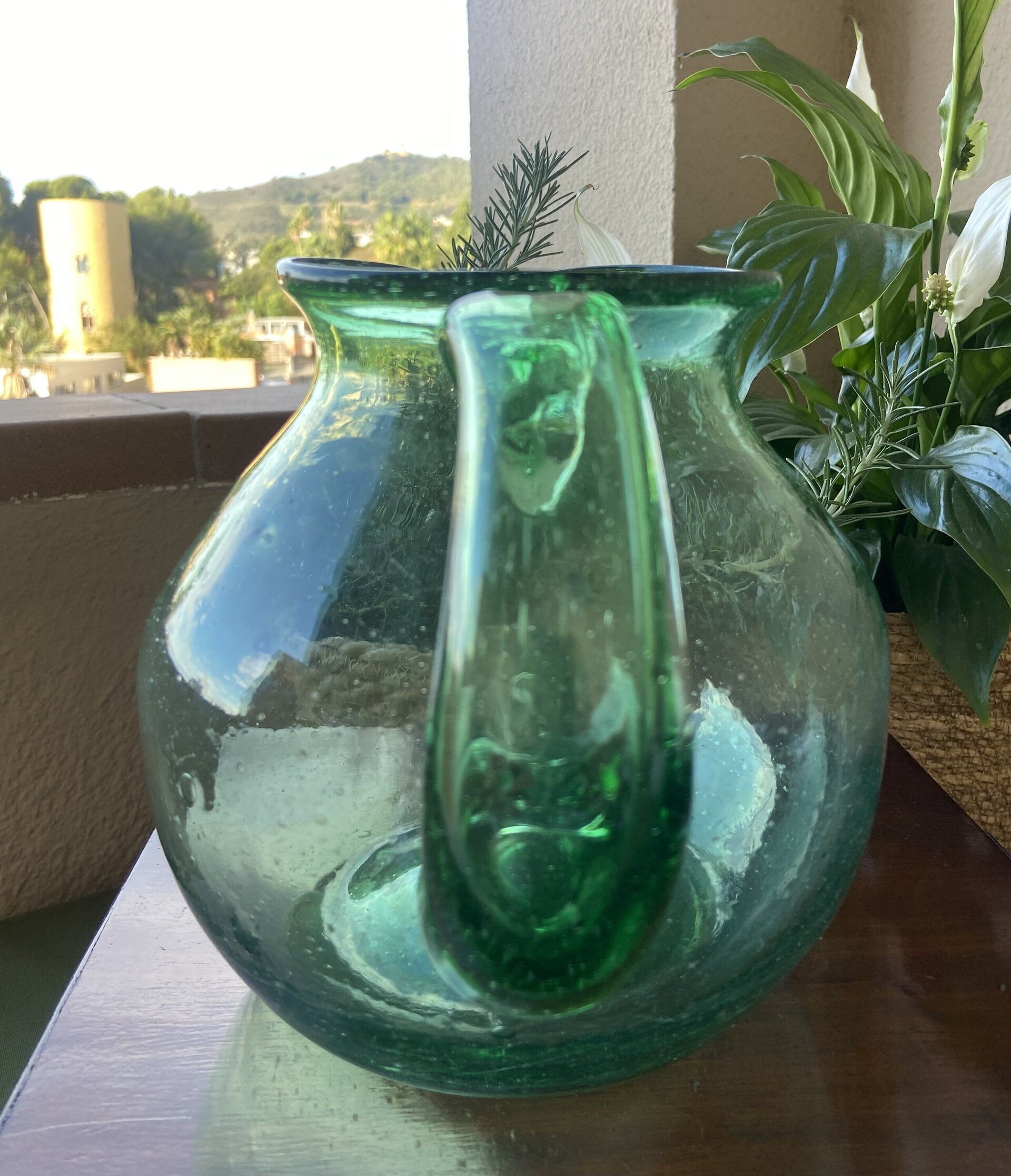 Jarra de cristal verde, soplada a mano. - 3