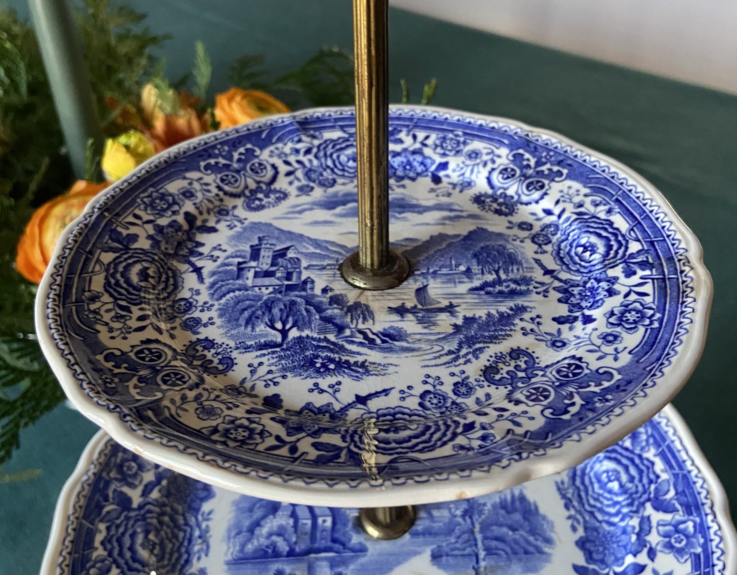 Pastelero de tres pisos en cerámica alemana "Villeroy&Boch". - 4