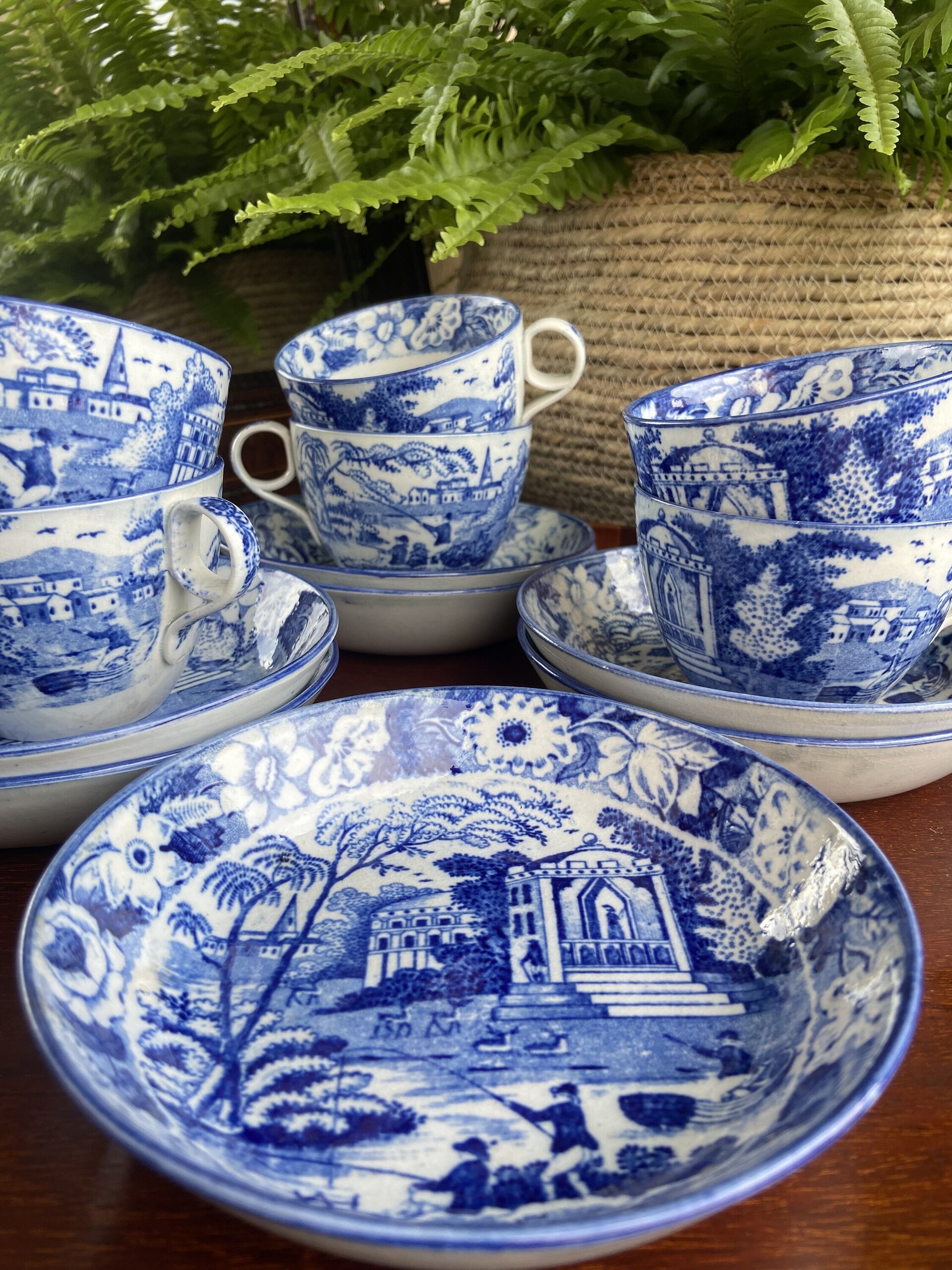 6 tazas de té en fina loza inglesa. - 7