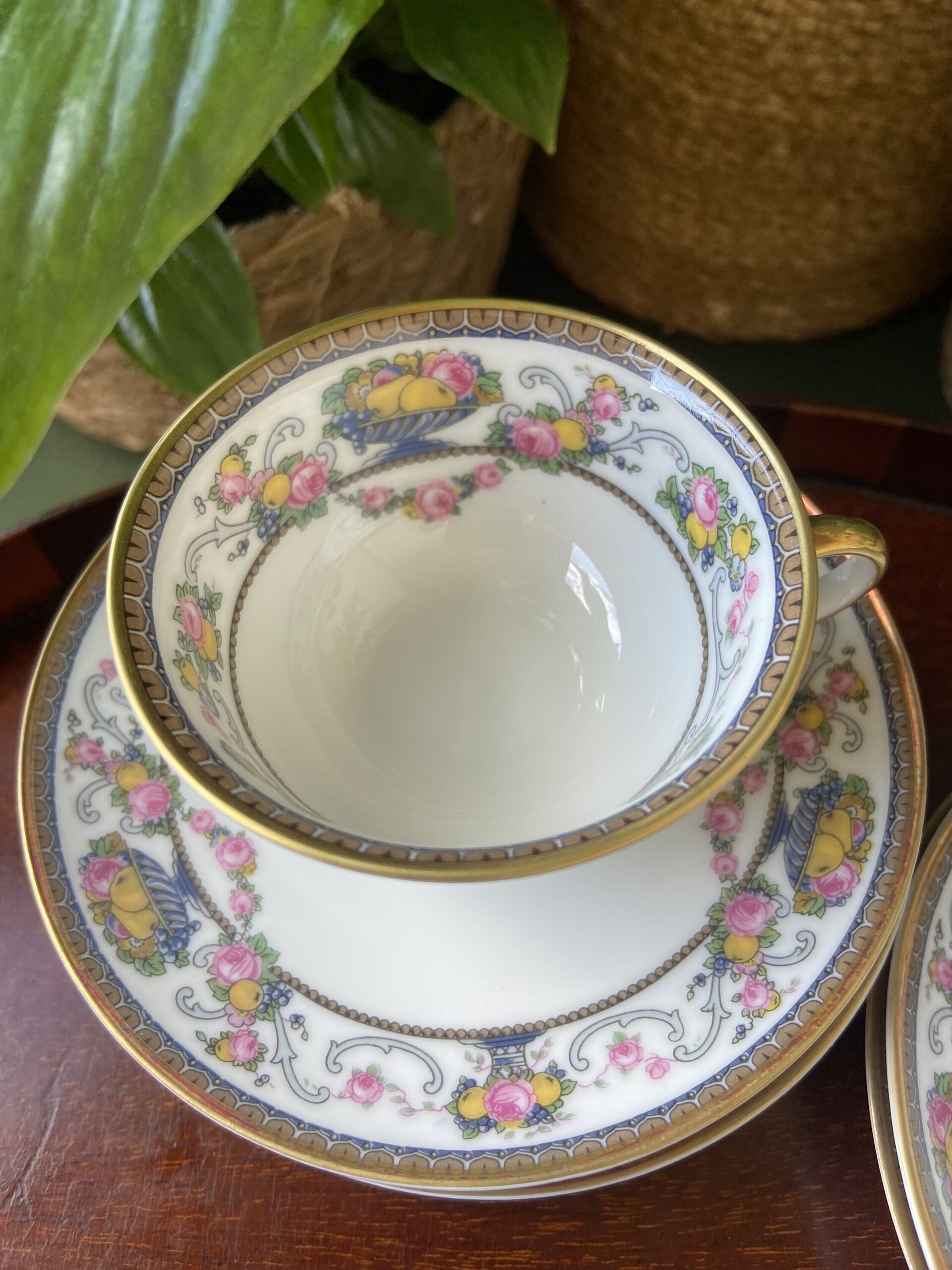 6 tazas de café, azucarero y lechera en porcelana alemana "Rossenthal". - 3