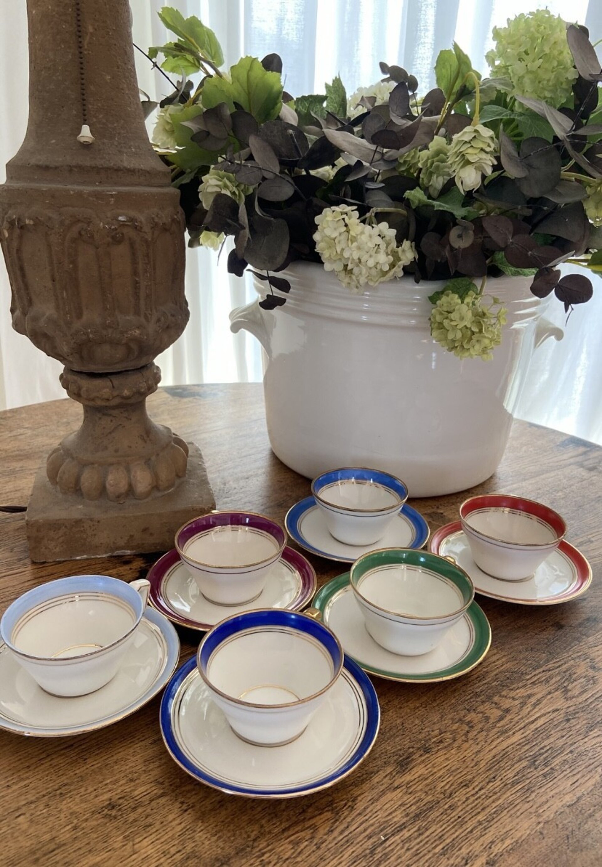 6 tazas de café en porcelana con franja de diferentes colores. - 5