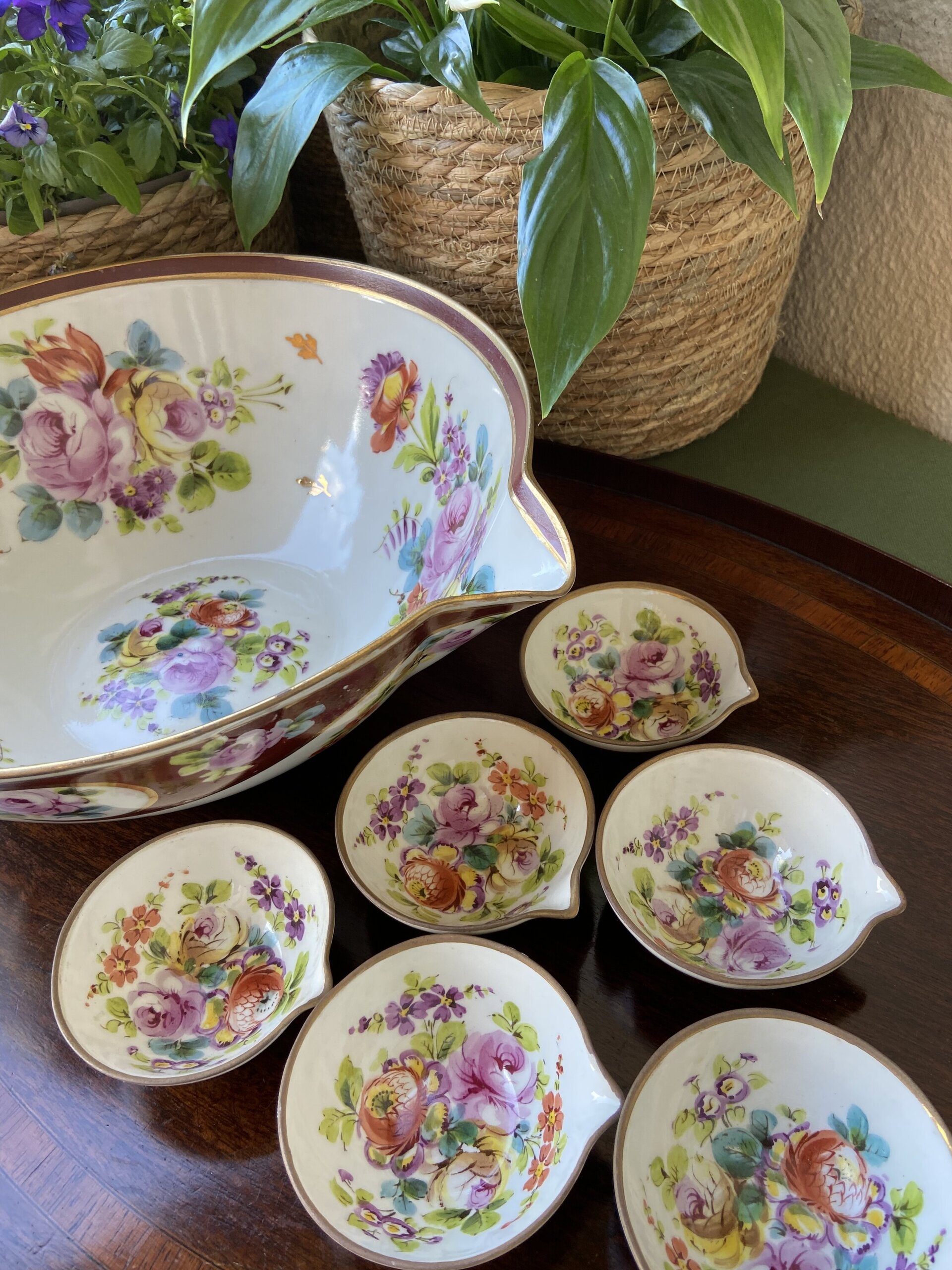 Bol y 6 boles pequeños en porcelana alemana "Meissen". - 2
