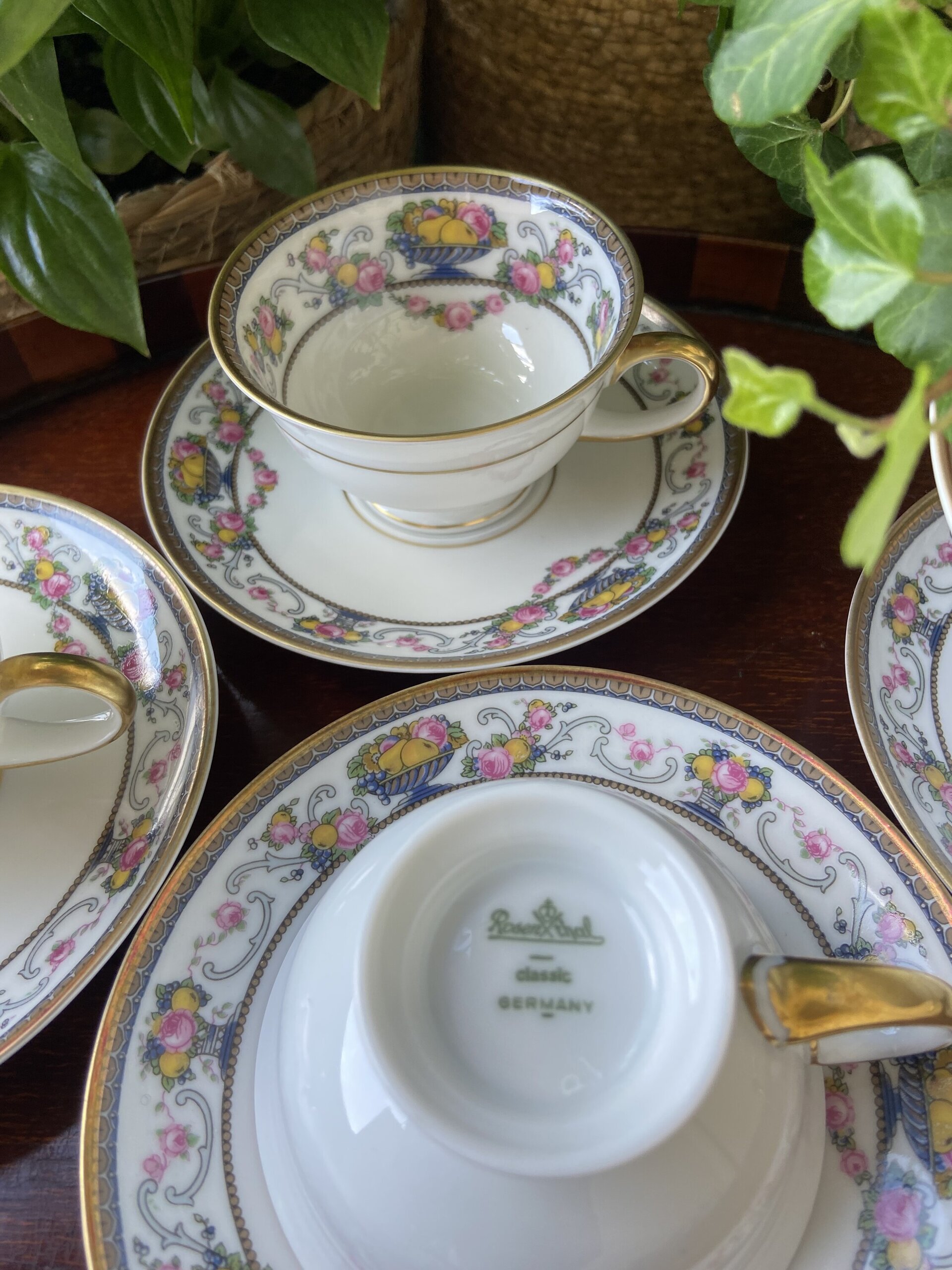 6 tazas de café, azucarero y lechera en porcelana alemana "Rossenthal". - 4
