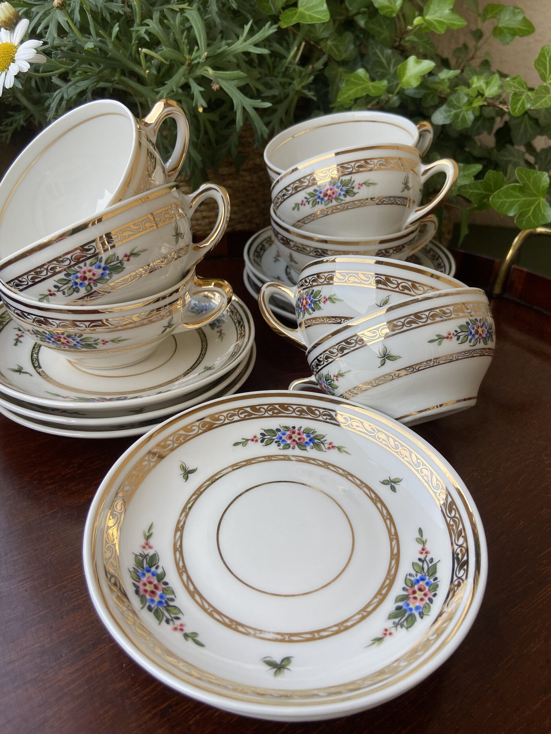 8 tazas café en porcelana. - 5