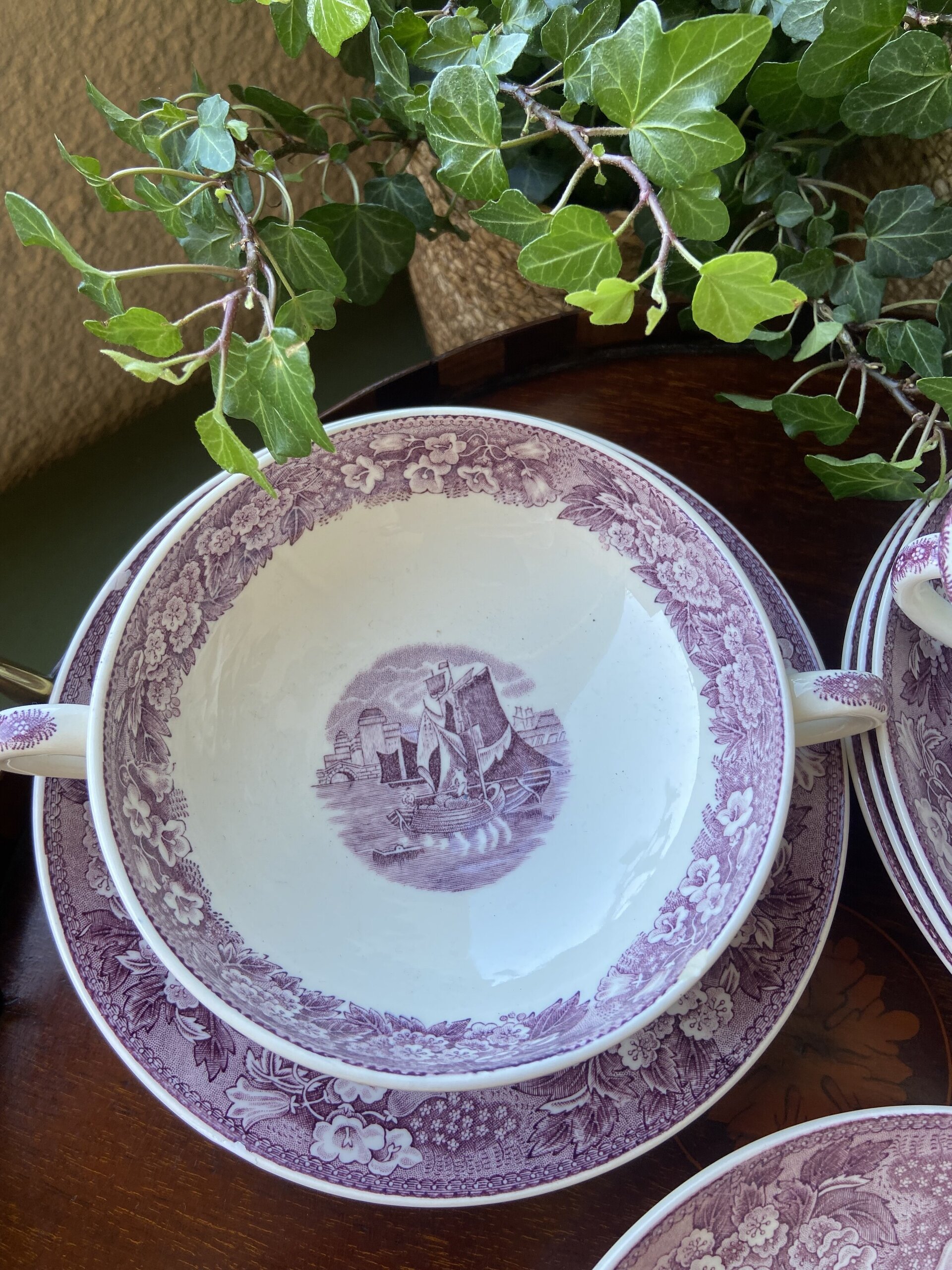 5 tazas de consomé en loza inglesa "Wedwood" - 3