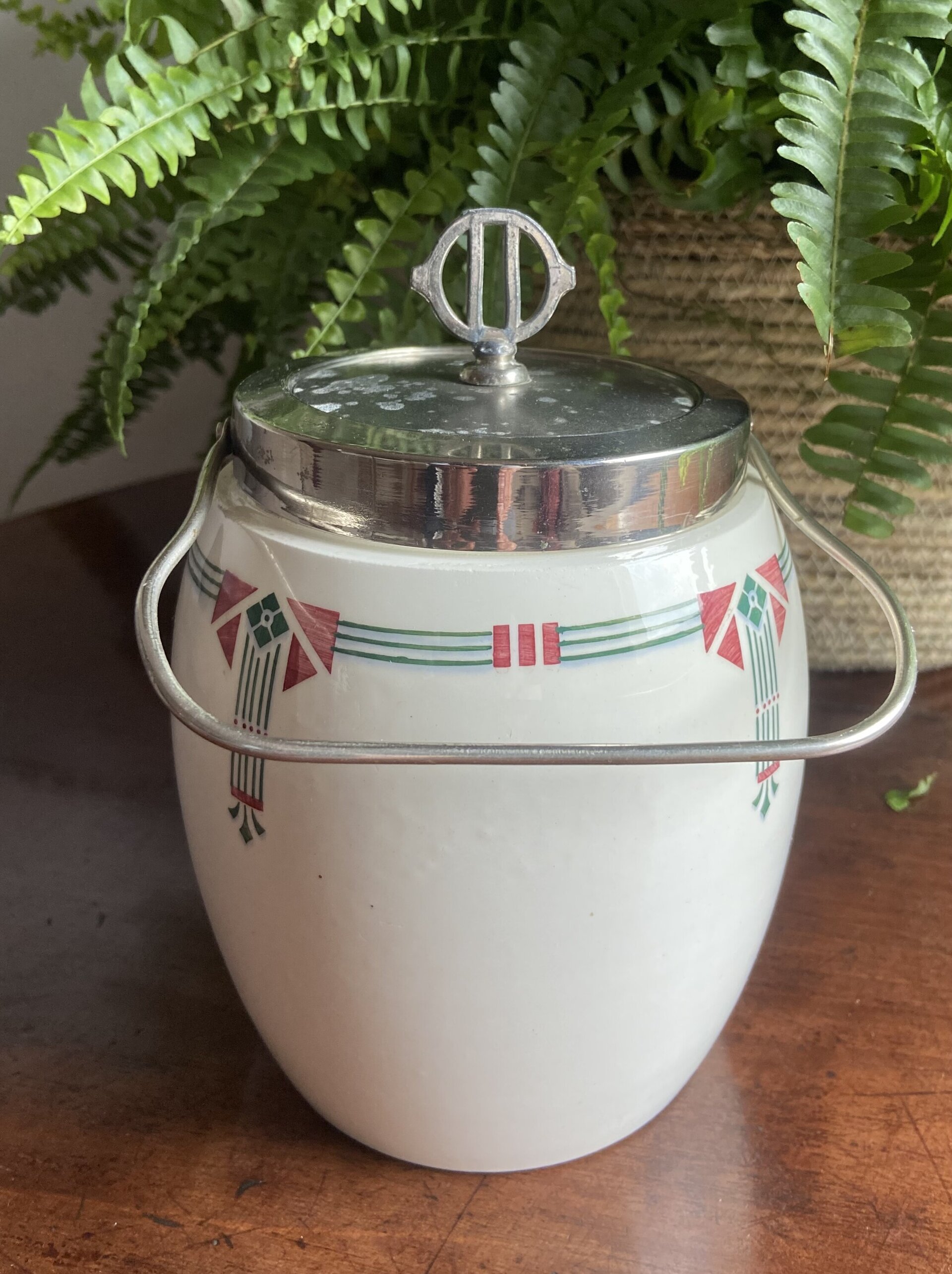 Galletero en loza Mayolica. - 2