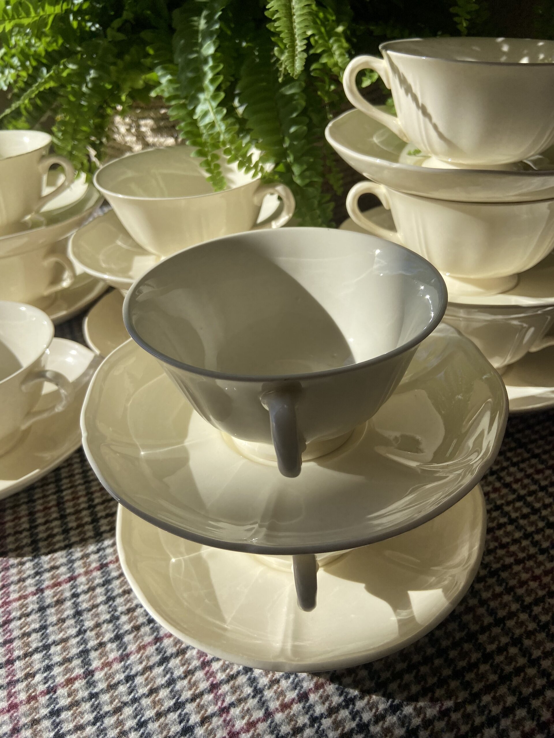 10 tazas de consomé inglesas "Wedgwood". - 4