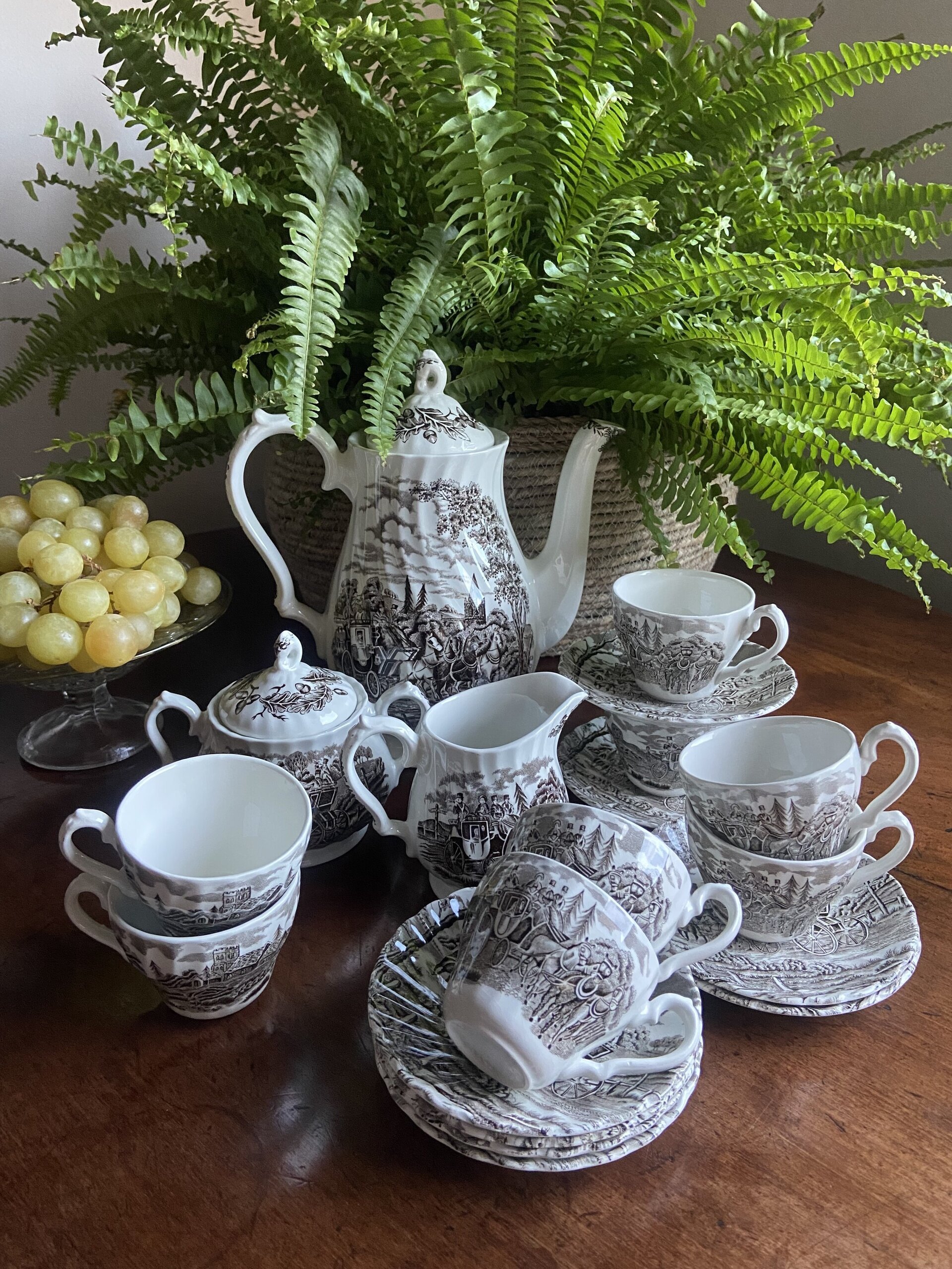 Juego café en loza inglesa "Myott" (mod. Royal Mail). - 1