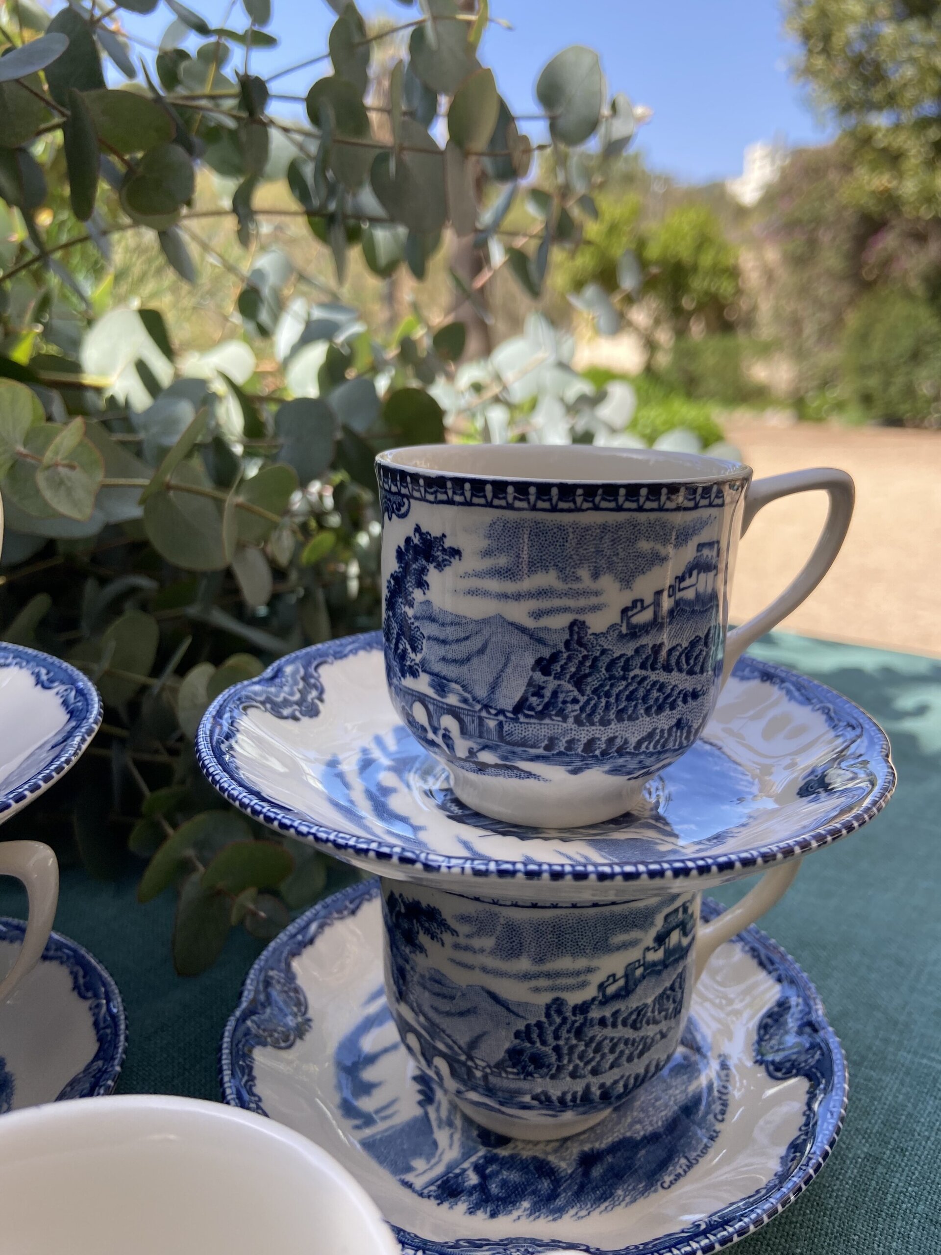 6 tazas de café en loza inglesa "Johnson Bros". - 2