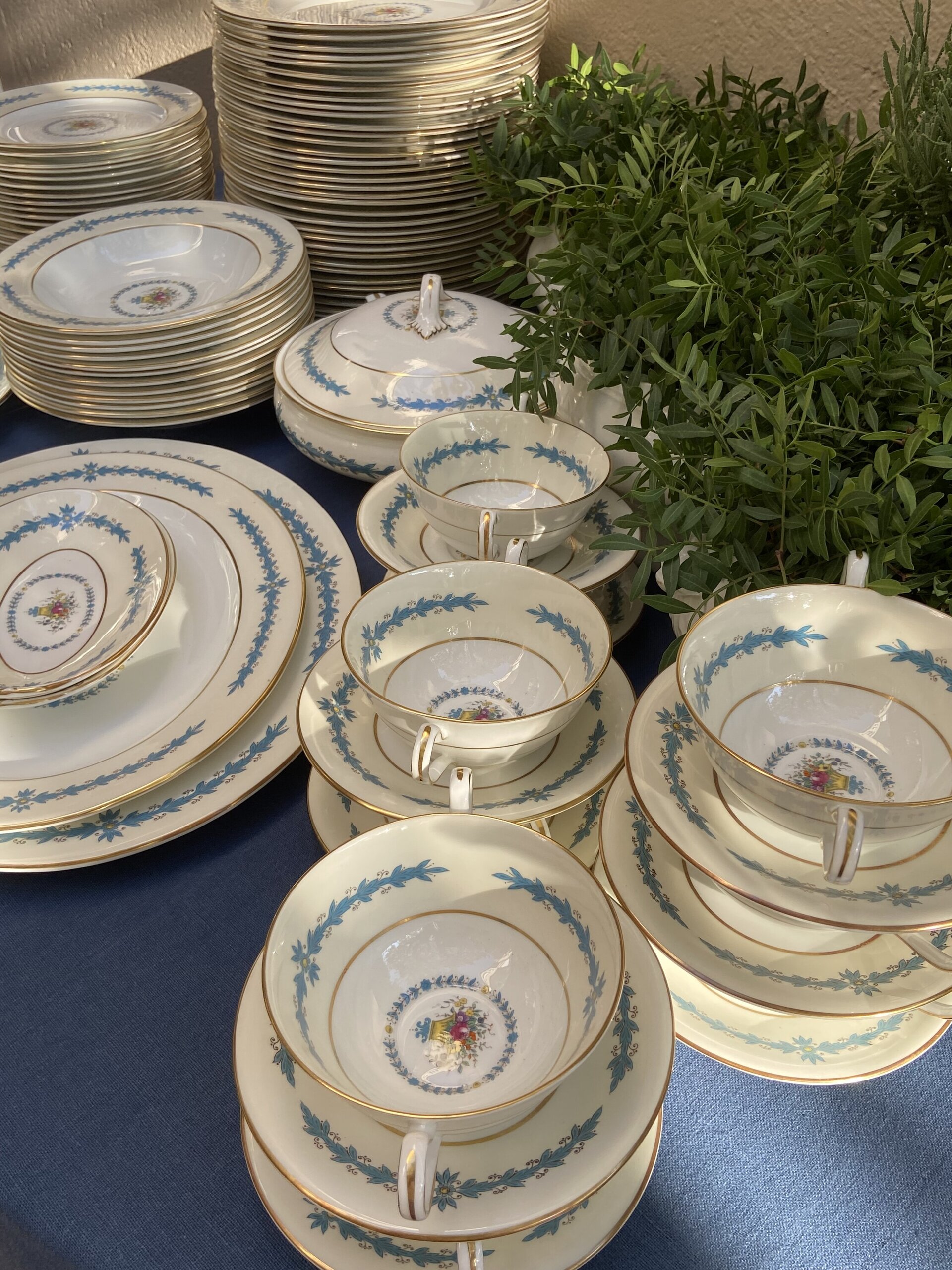 Vajilla en fina porcelana inglesa "Aynsley" Bone China. - 3
