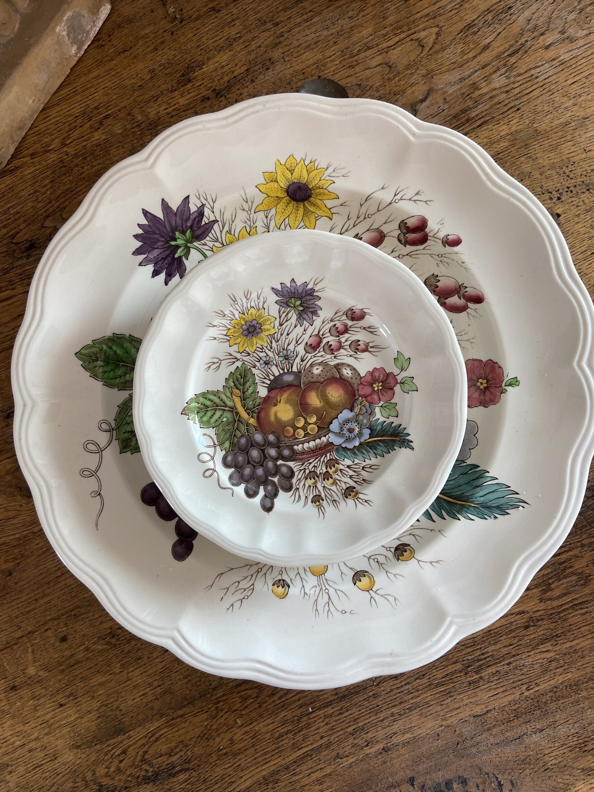 Fuente y 6 platos de merienda en loza inglesa "Spode". - 4