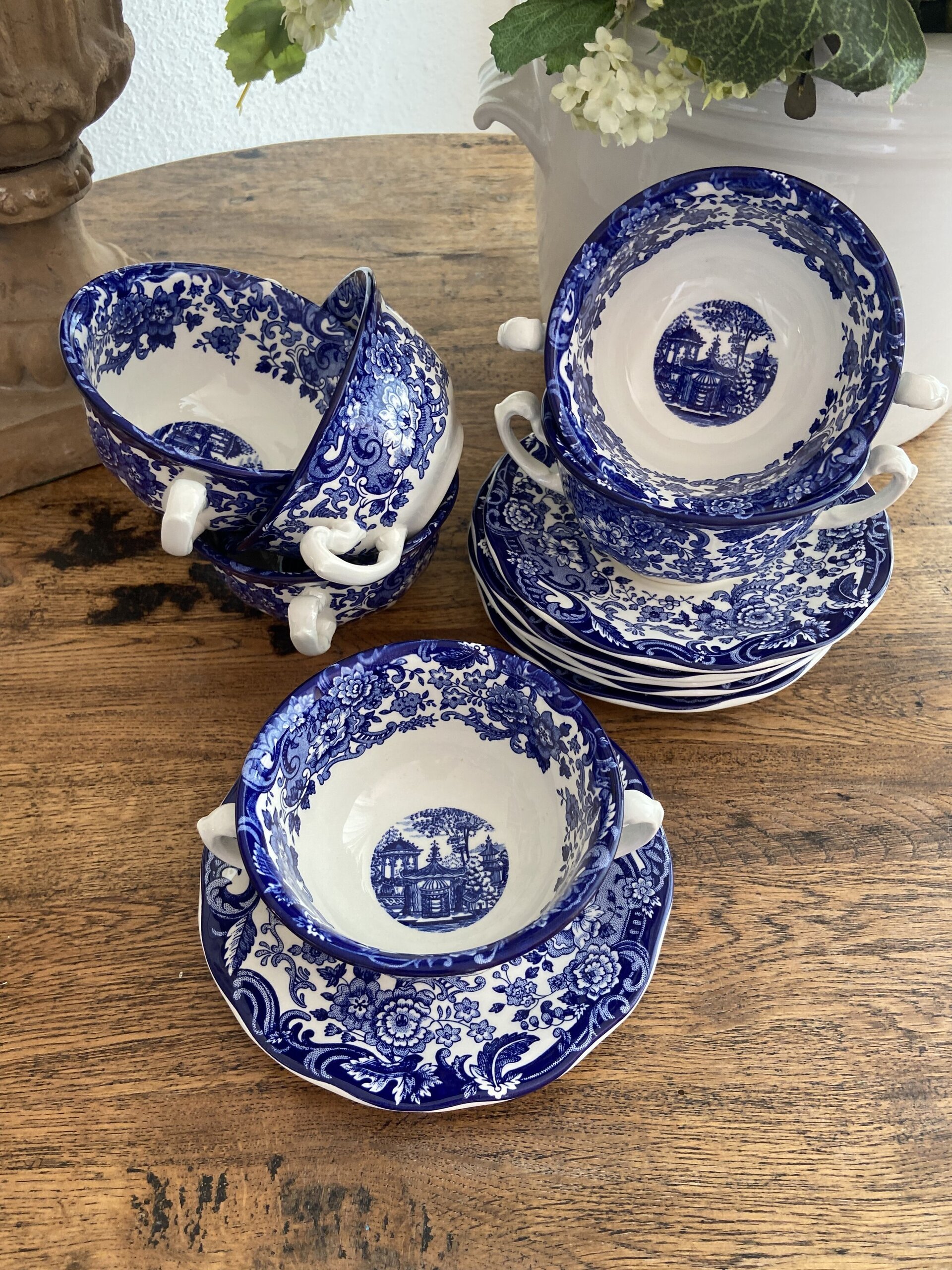 6 tazas de consome en loza "La Cartuja de Sevilla" Pickman S.A. - 2