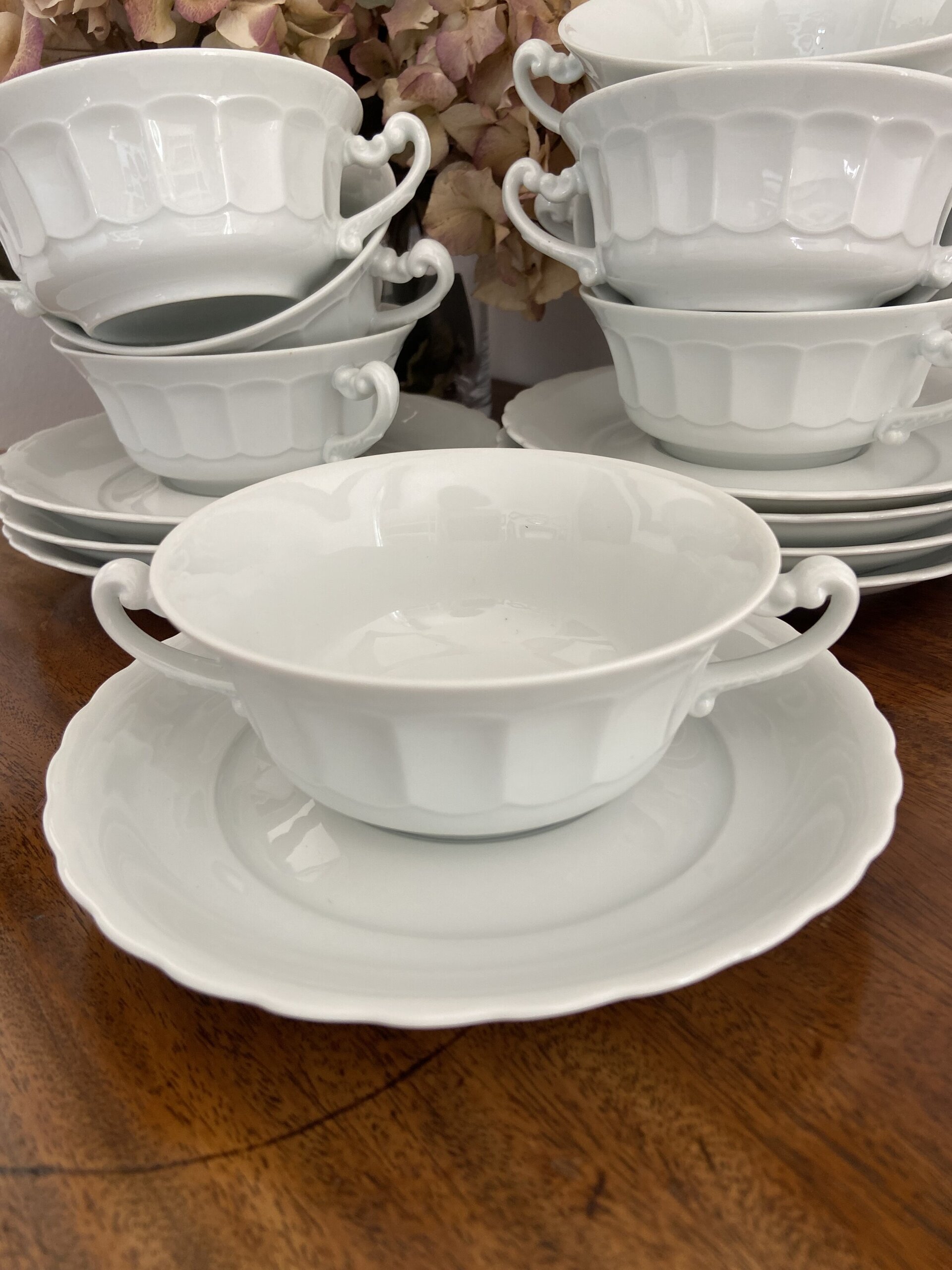 8 tazas de consomé en porcelana blanca - 2