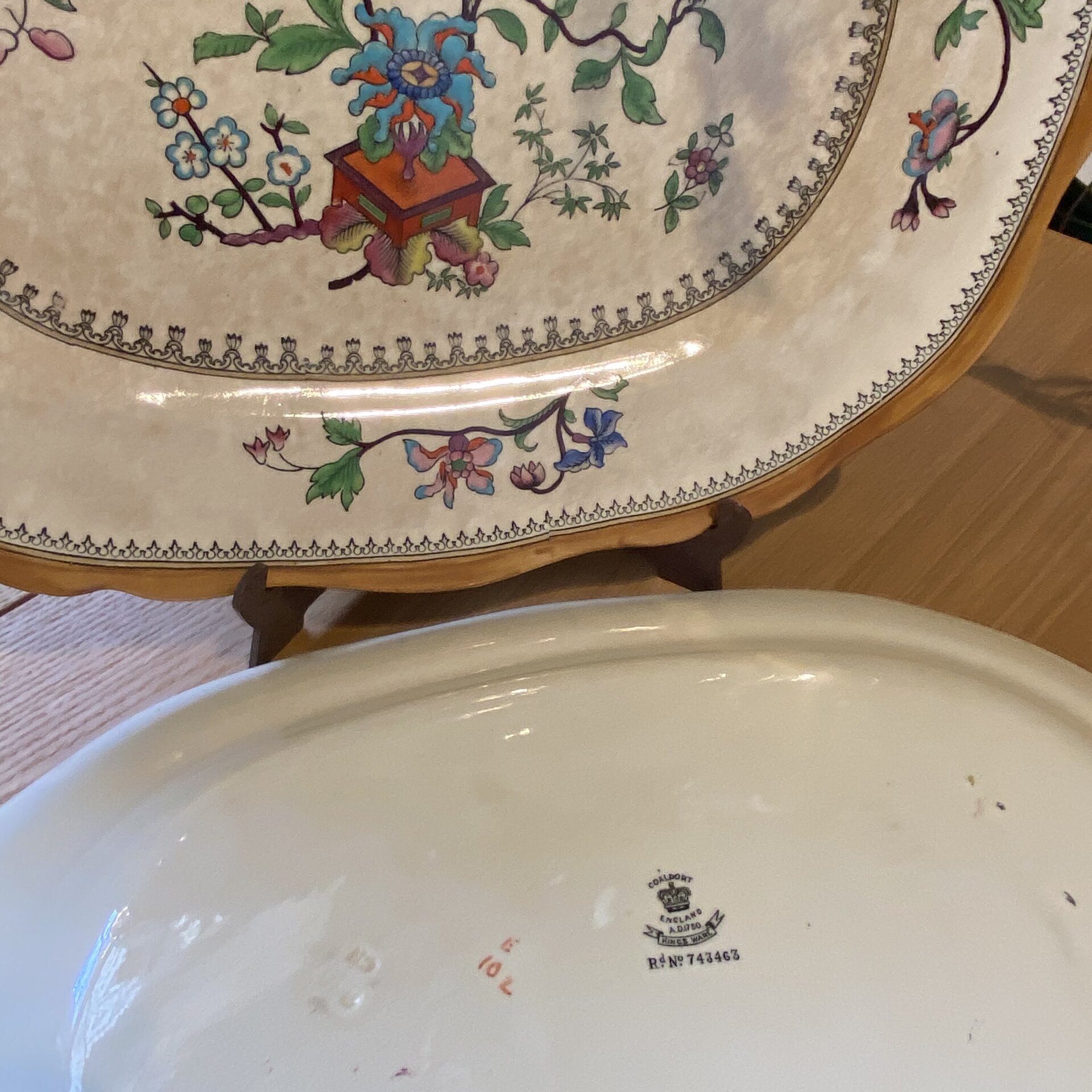 Pareja de fuentes medianas en loza inglesa "Coalport" Kings Ware - 3