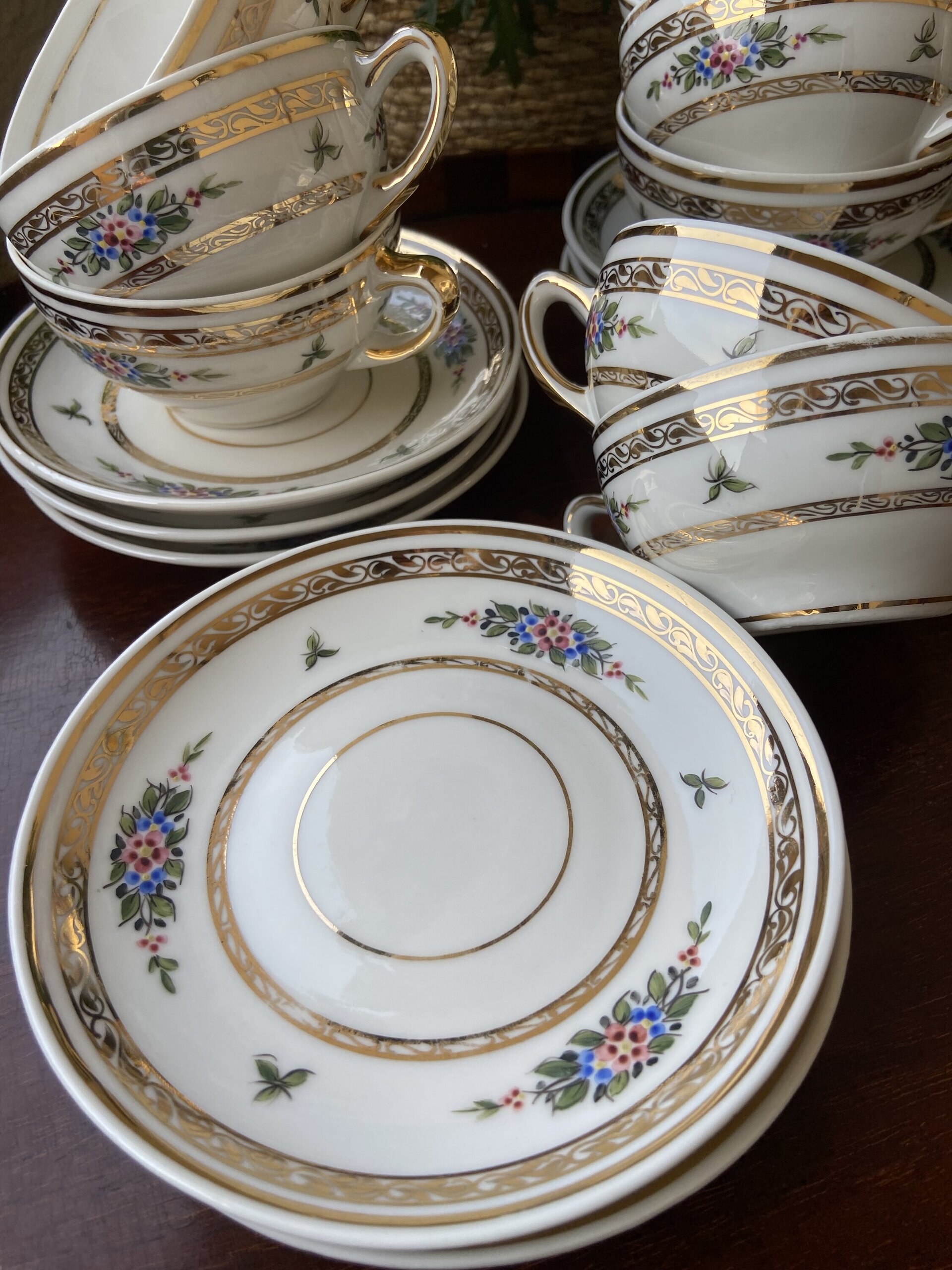 8 tazas café en porcelana. - 3