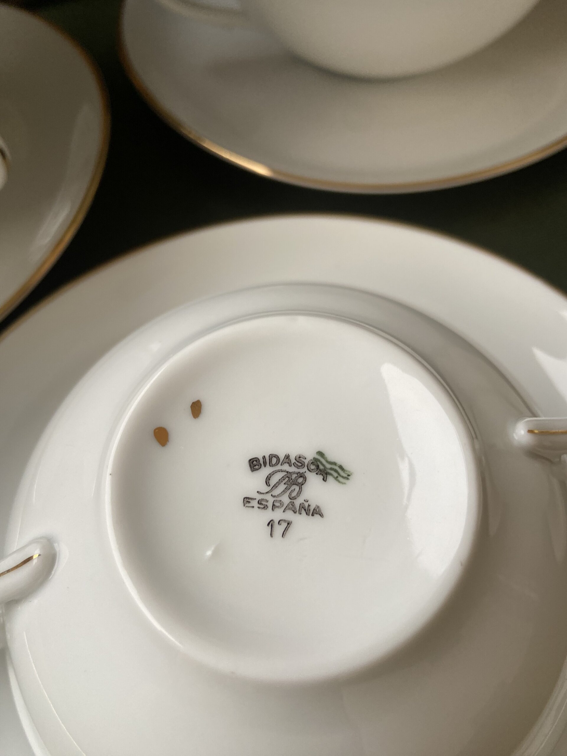 6 tazas de consomé en porcelana "Bidasoa". - 4