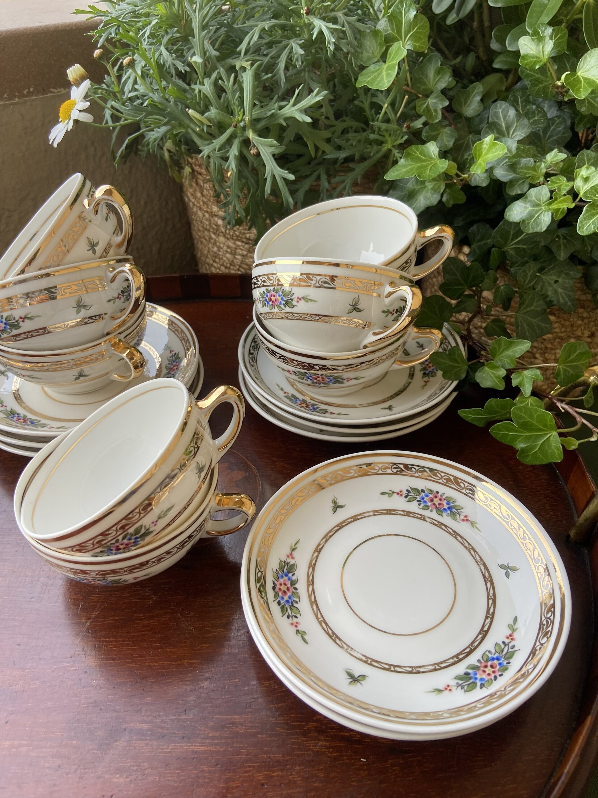 8 tazas café en porcelana. - 4